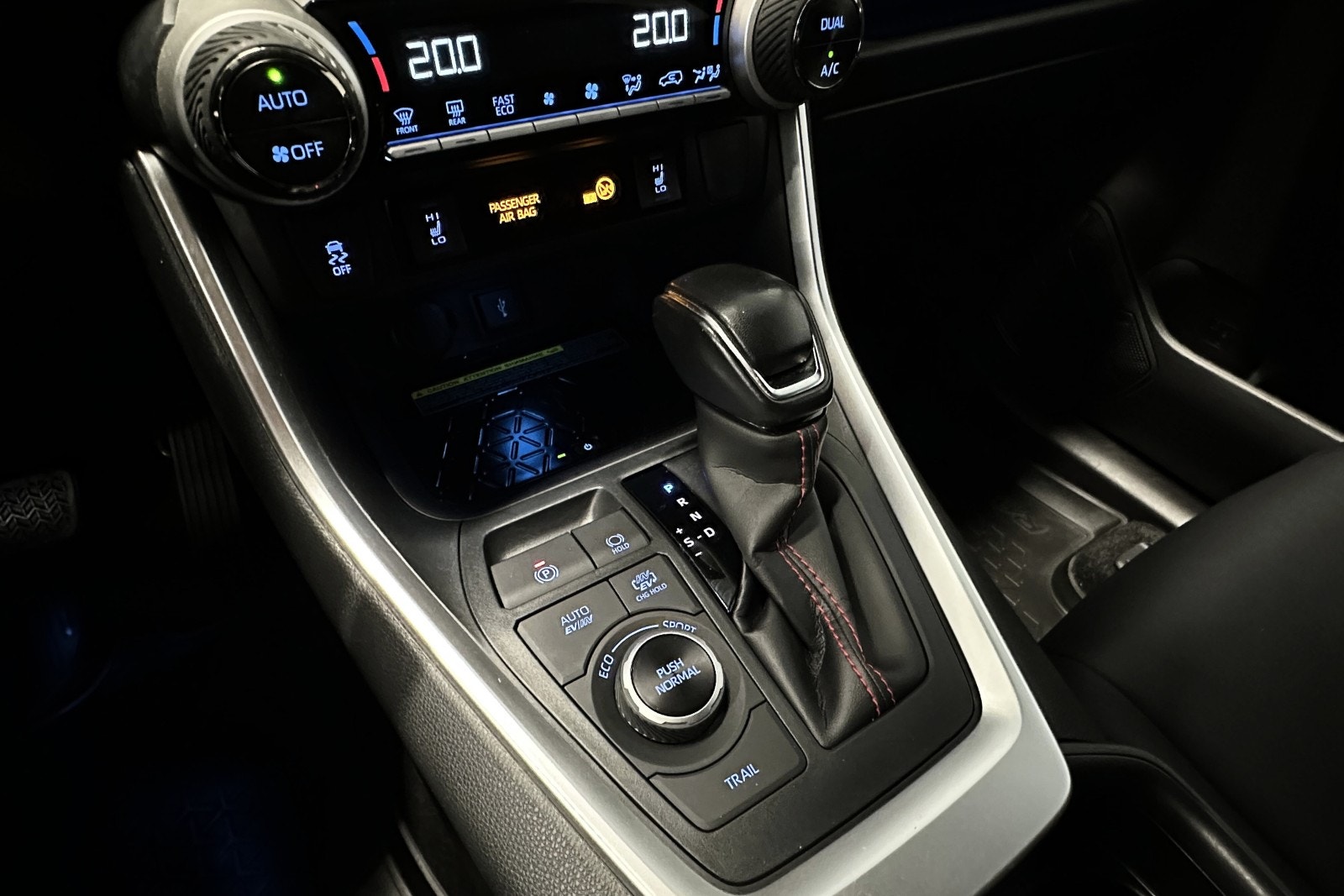 Toyota RAV4 Plug-in Hybrid E-CVT, 306hp, 2021