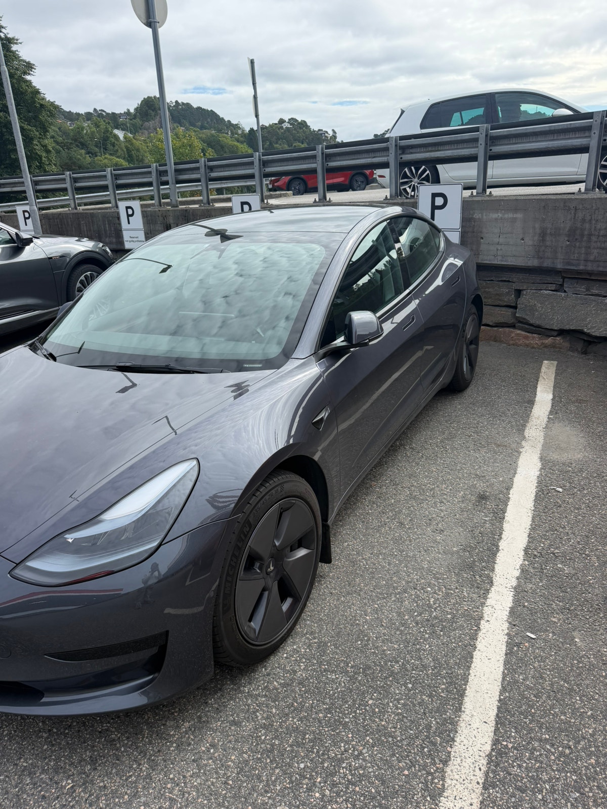 Tesla Model 3 Standard Range, 283ps, 2022
