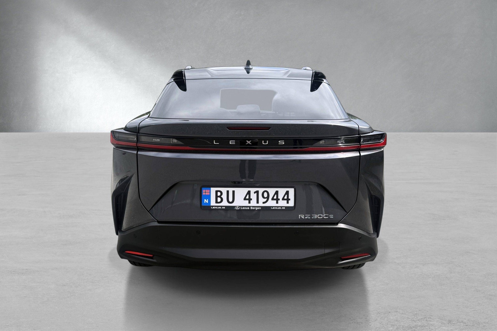 Lexus RZ 300e, 204ps, 2024