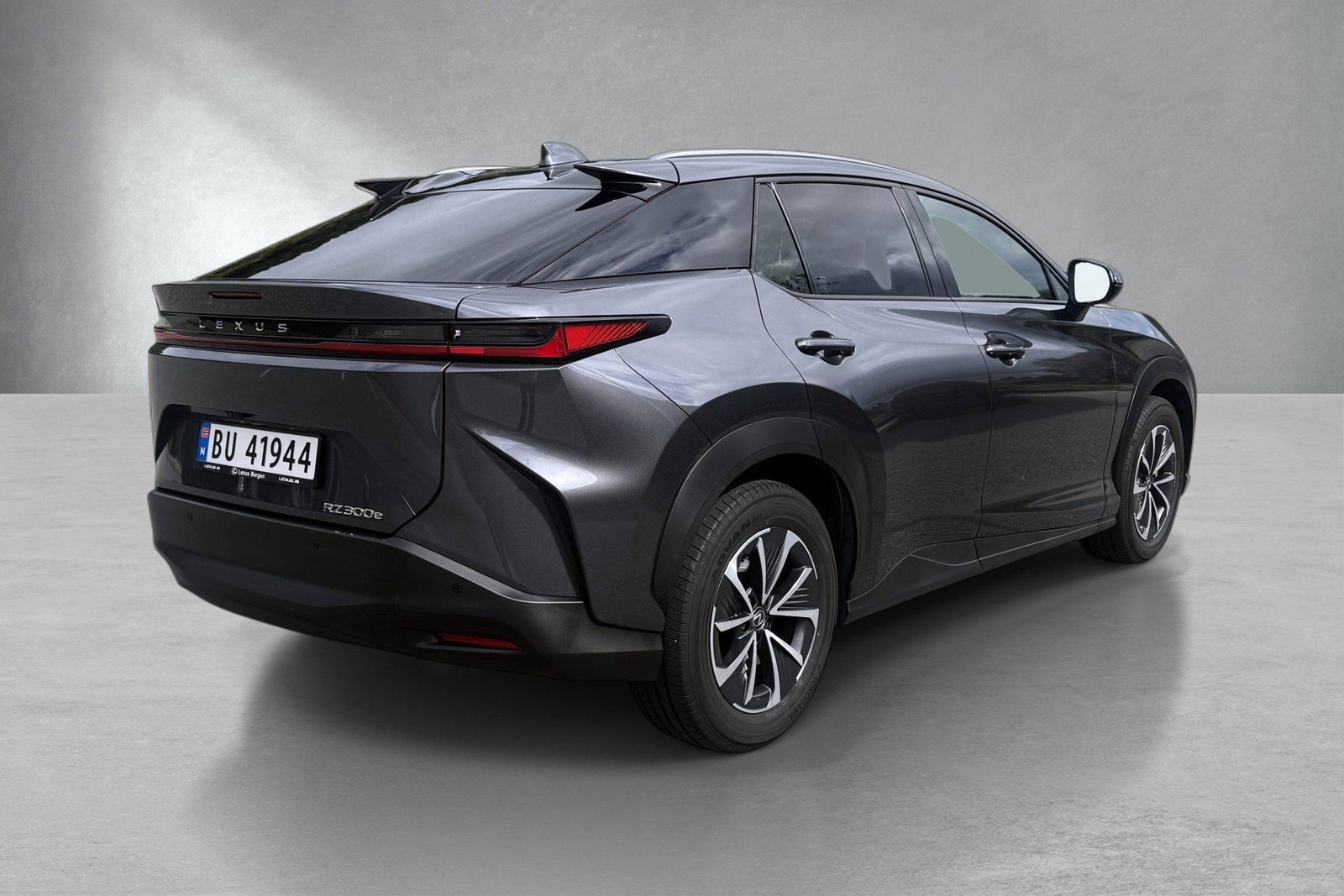 Lexus RZ 300e, 204ps, 2024