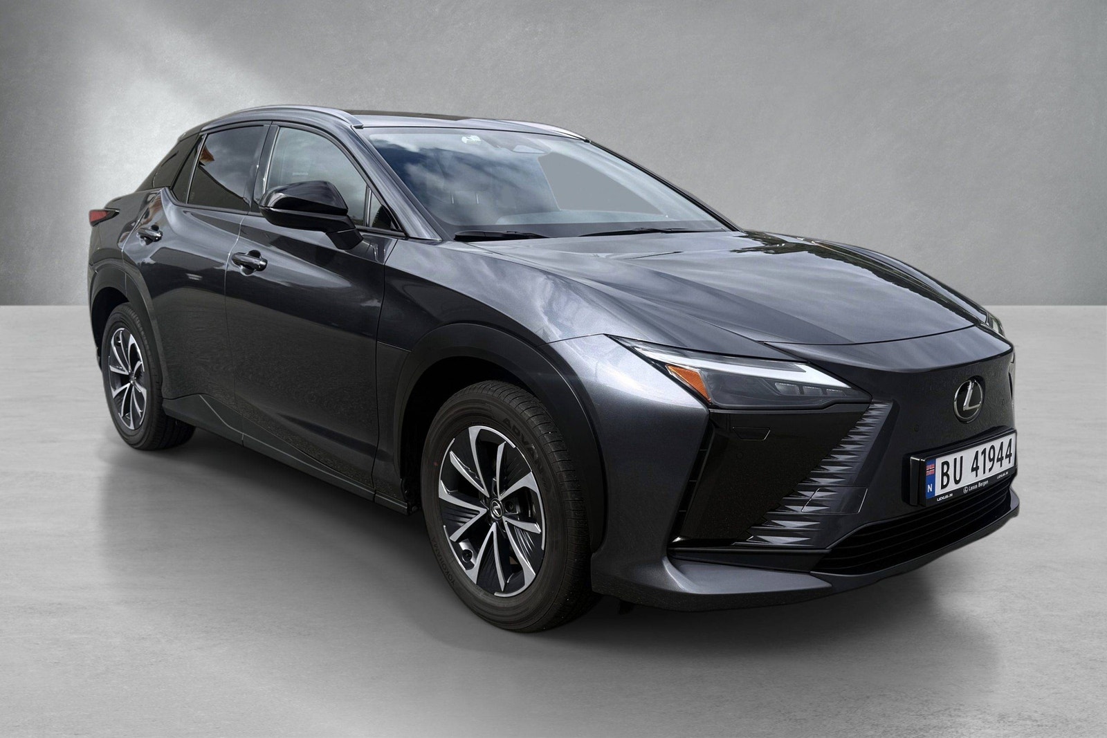 Lexus RZ 300e, 204ps, 2024