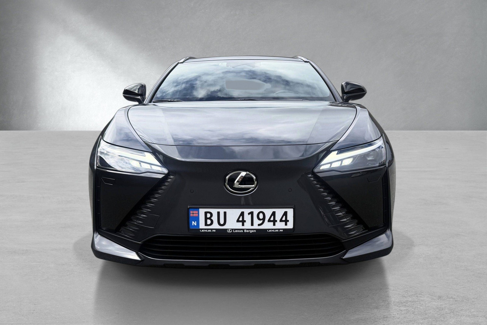 Lexus RZ 300e, 204ps, 2024
