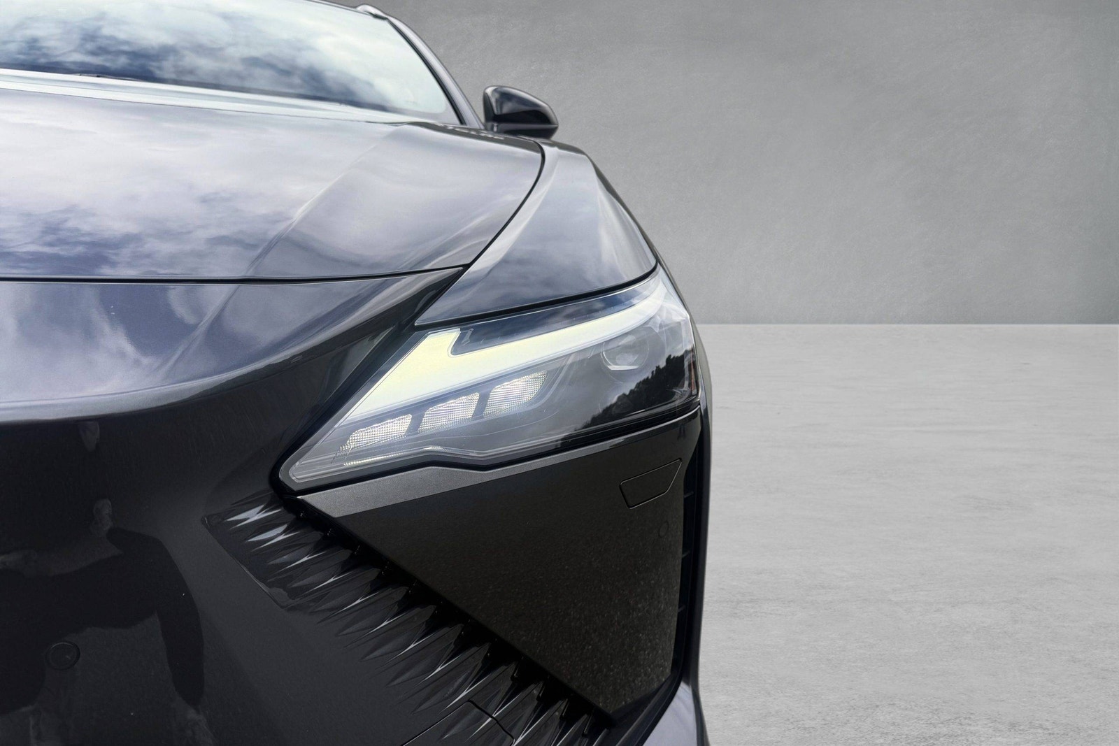 Lexus RZ 300e, 204ps, 2024