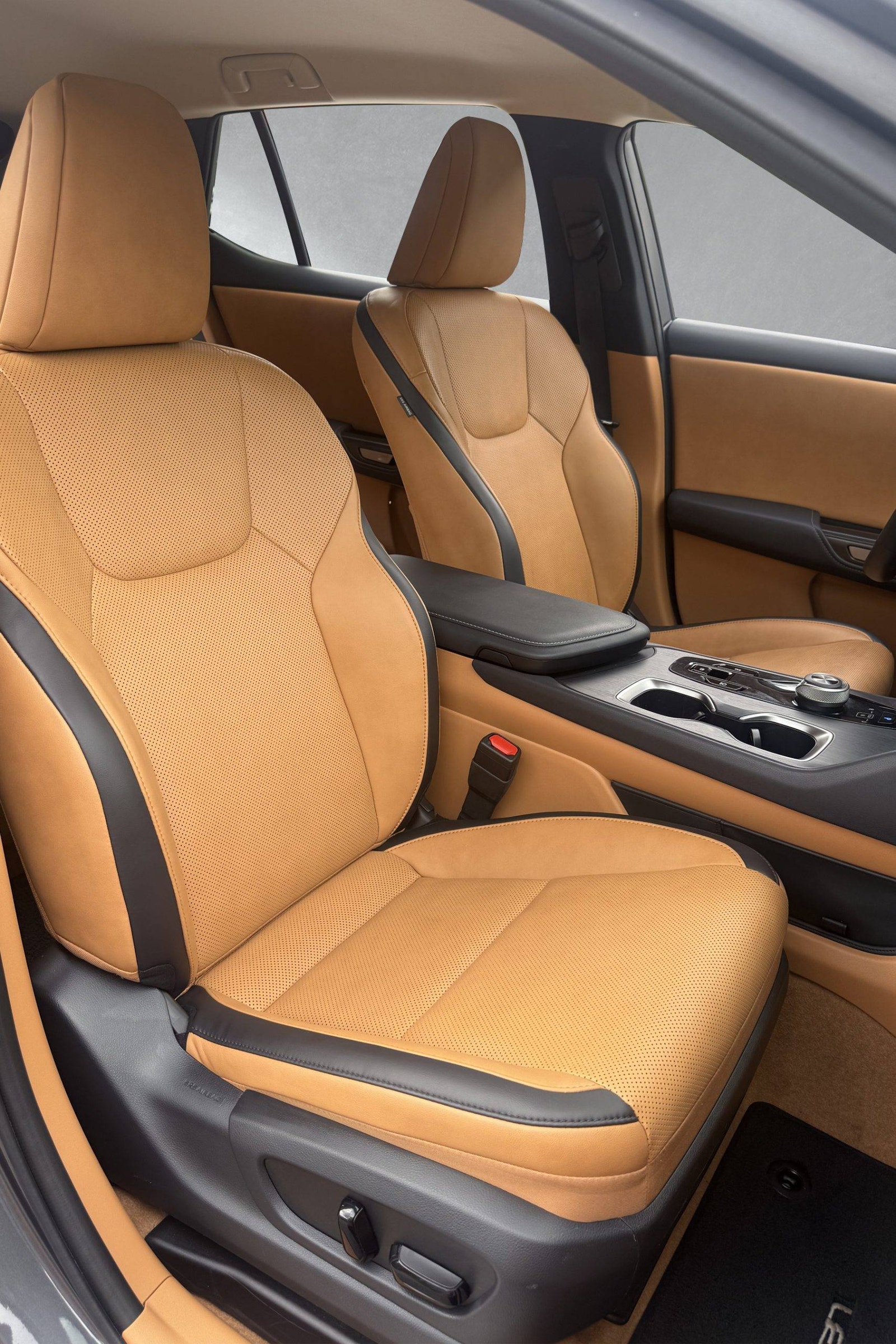Lexus RZ 300e, 204ps, 2024