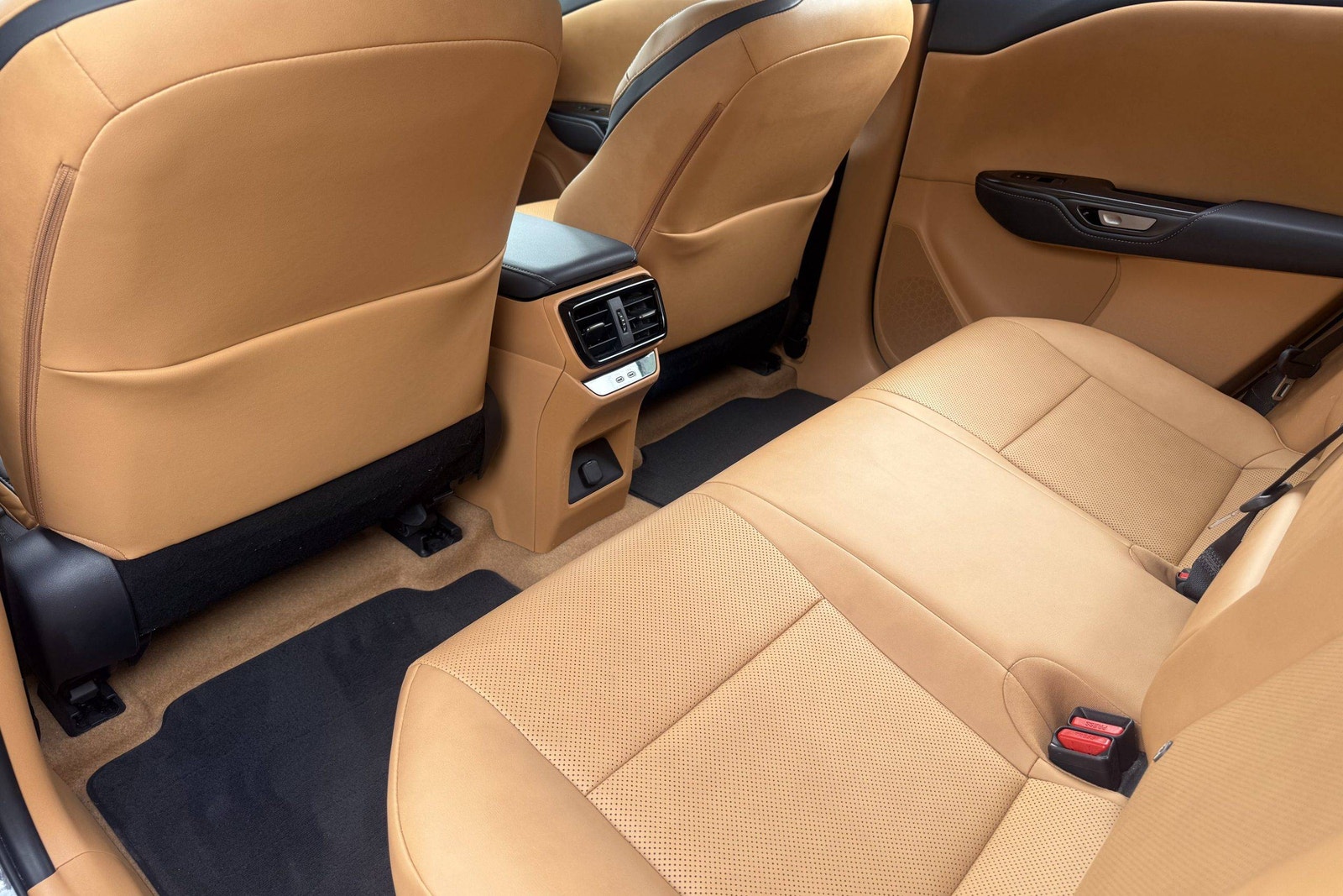 Lexus RZ 300e, 204ps, 2024