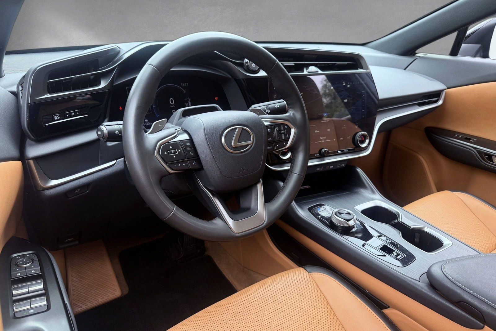 Lexus RZ 300e, 204ps, 2024