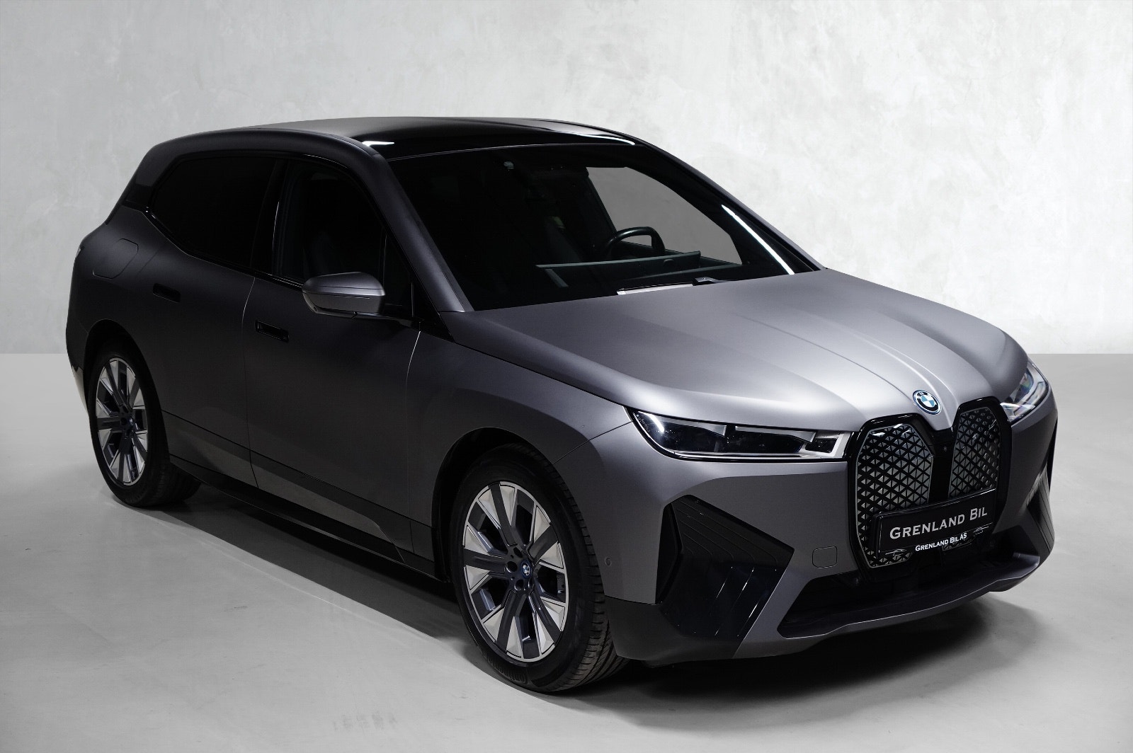 BMW iX xDrive50, 524ps, 2022