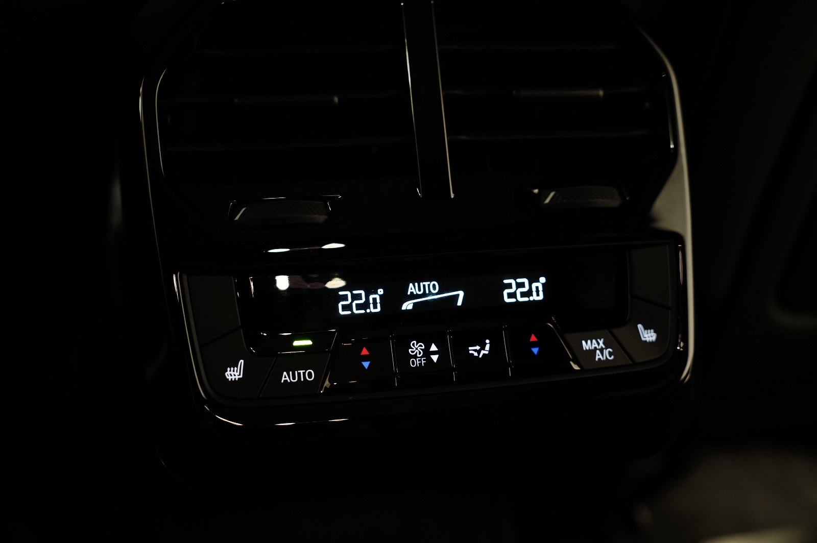 BMW iX xDrive50, 524ps, 2022