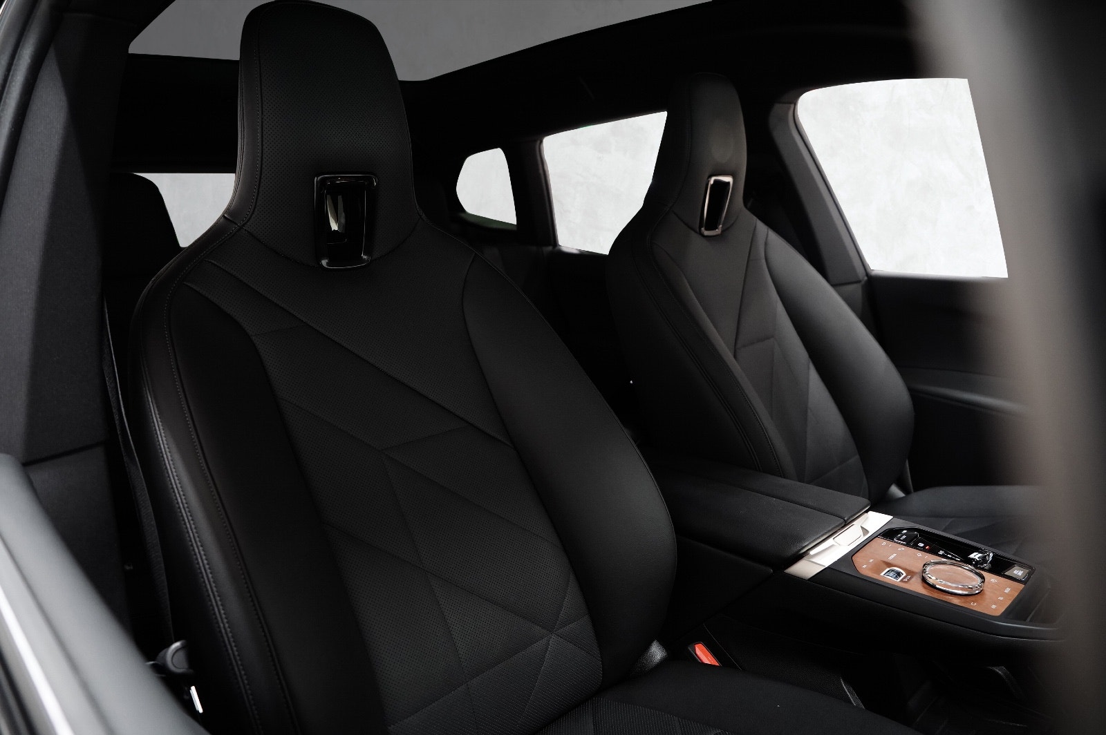 BMW iX xDrive50, 524ps, 2022