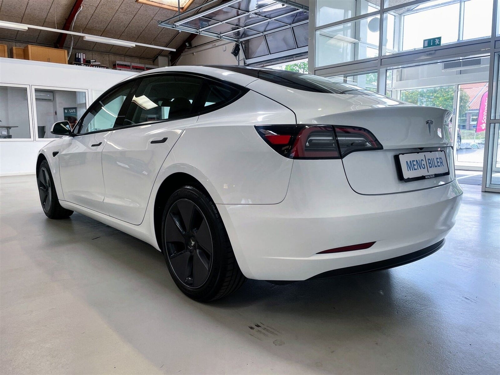 Tesla Model 3 Standard Range, 283hk, 2023