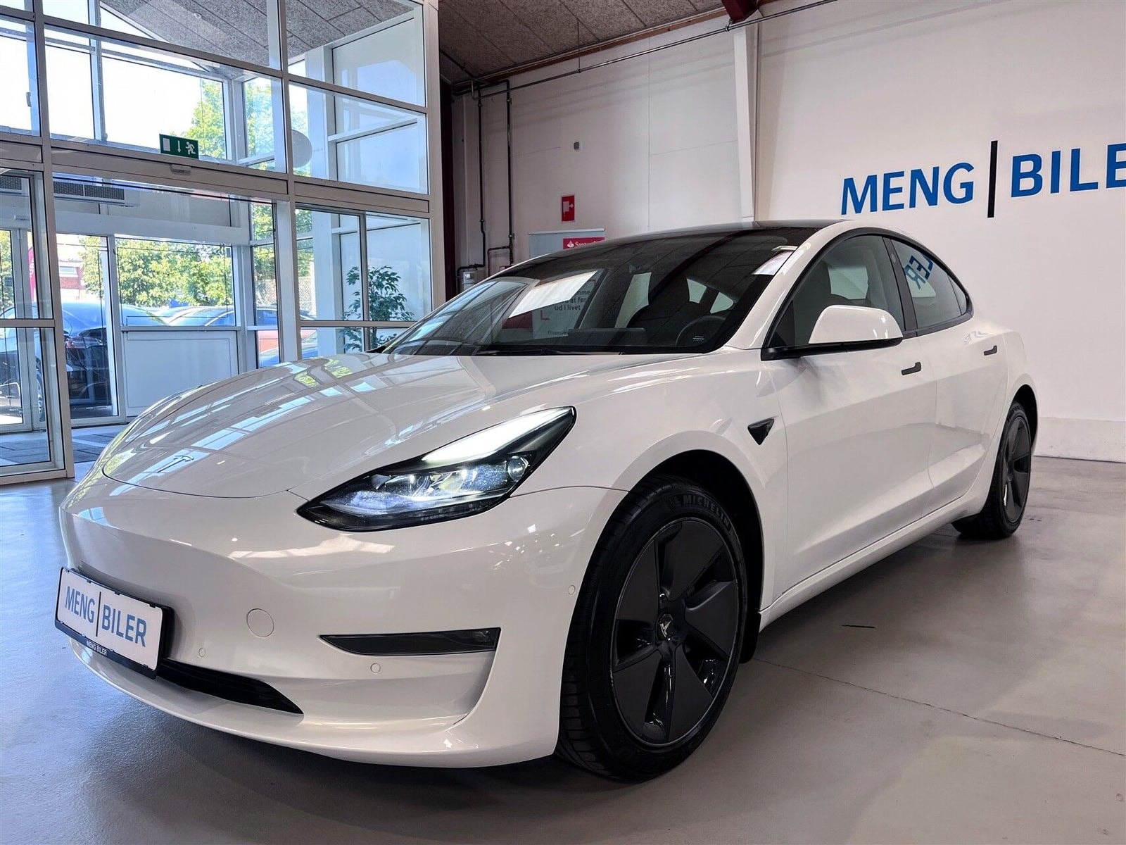 Tesla Model 3 Standard Range, 283hk, 2023
