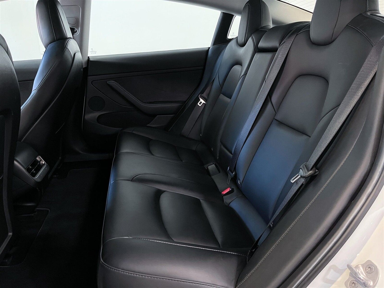 Tesla Model 3 Standard Range, 283hk, 2023