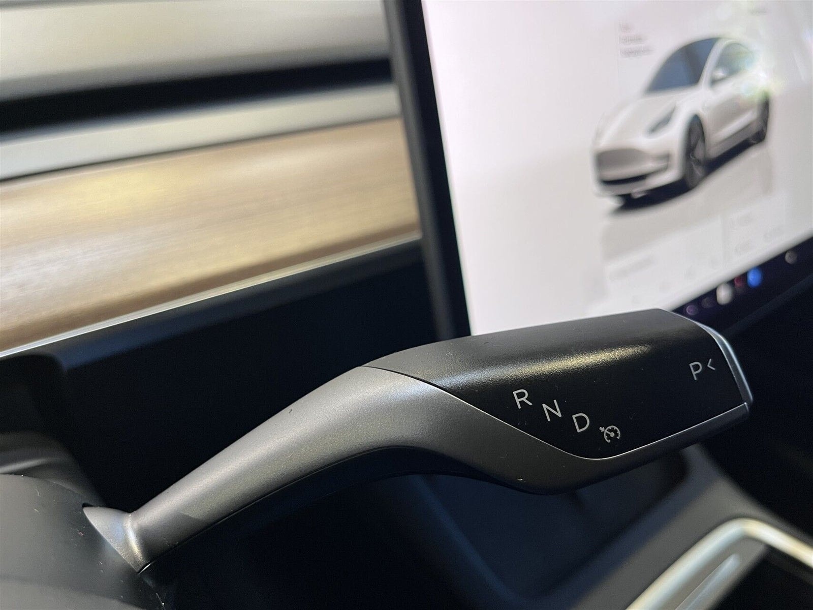 Tesla Model 3 Standard Range, 283hk, 2023