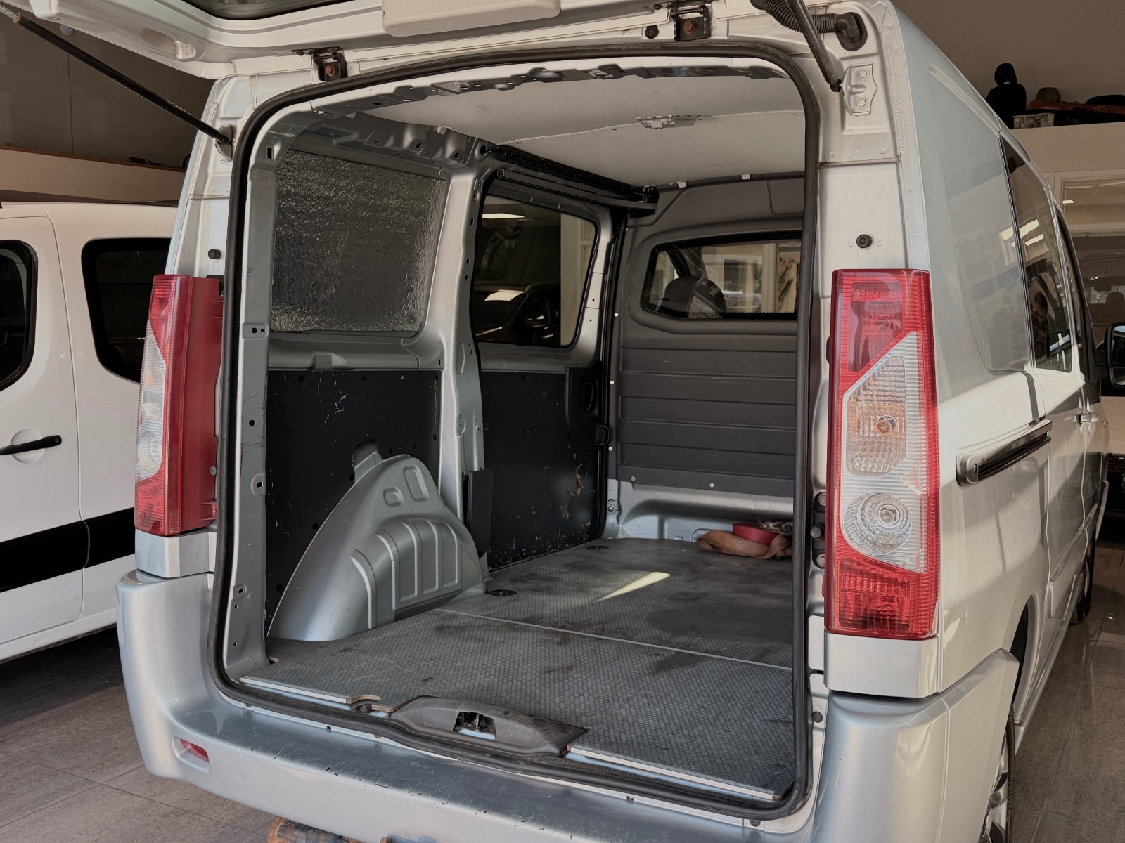 Toyota ProAce Panel Van 2.0 D-4D Automatic, 163hp, 2015
