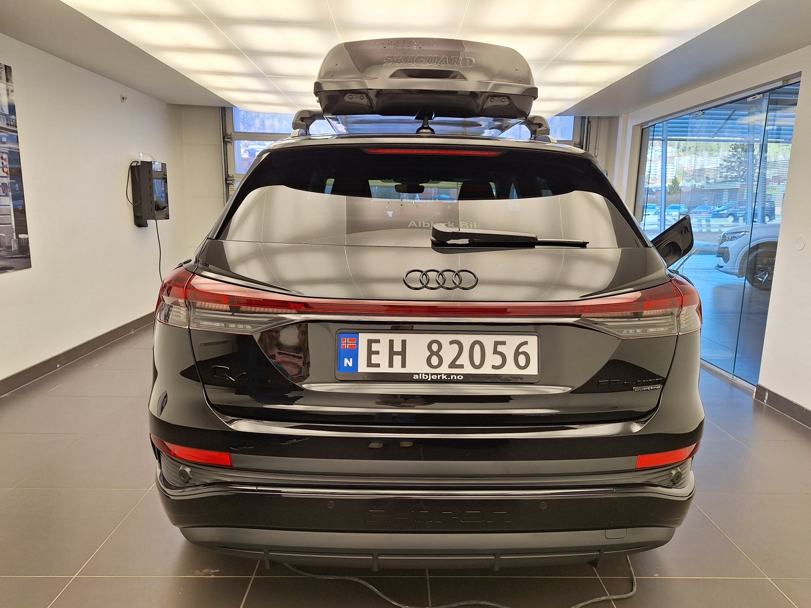 Audi Q4 55 e-tron quattro, 340ps, 2024