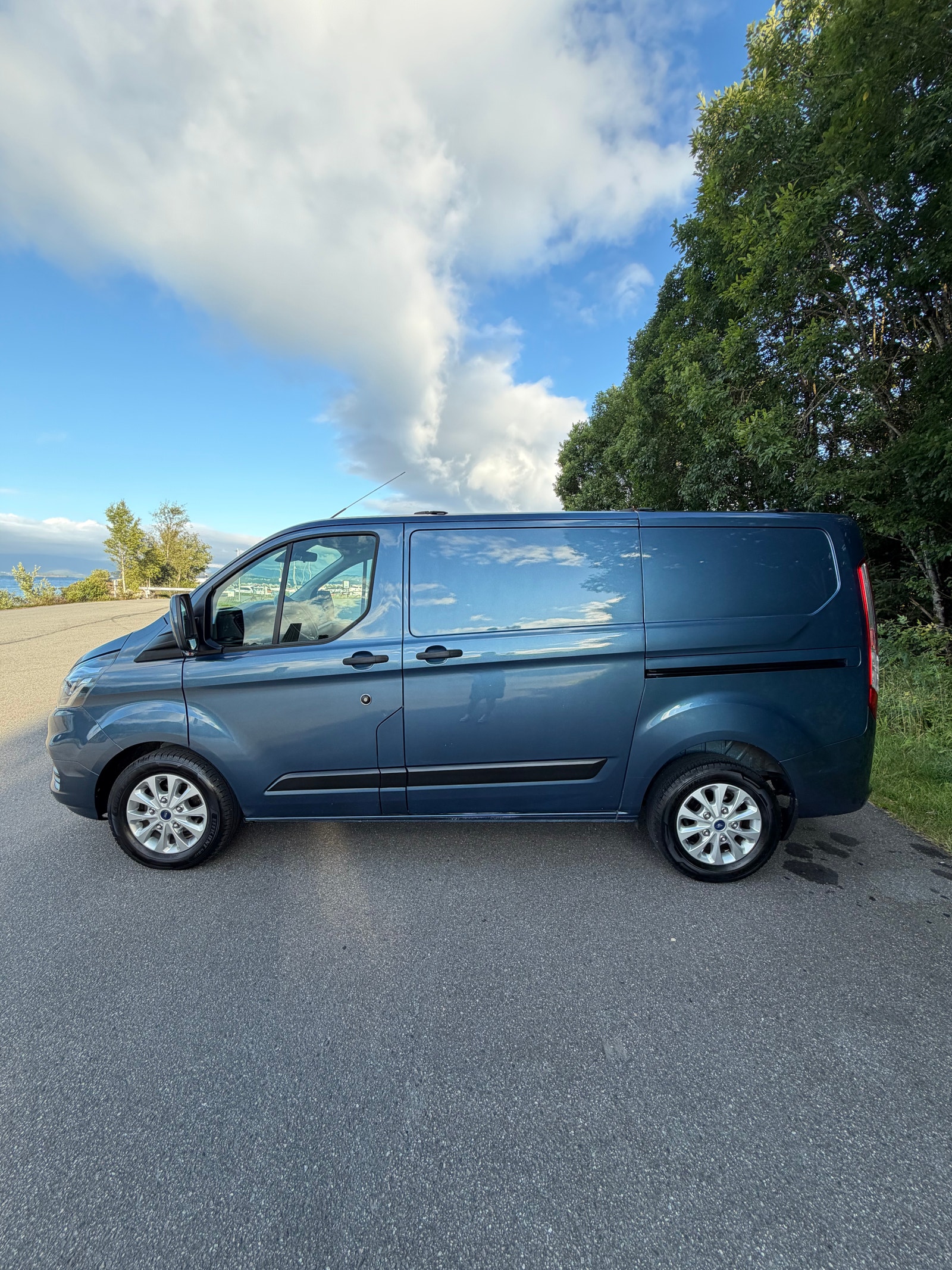 Ford Transit Custom 300 2.0 EcoBlue SelectShift, 6-trinn, 130hk, 2021