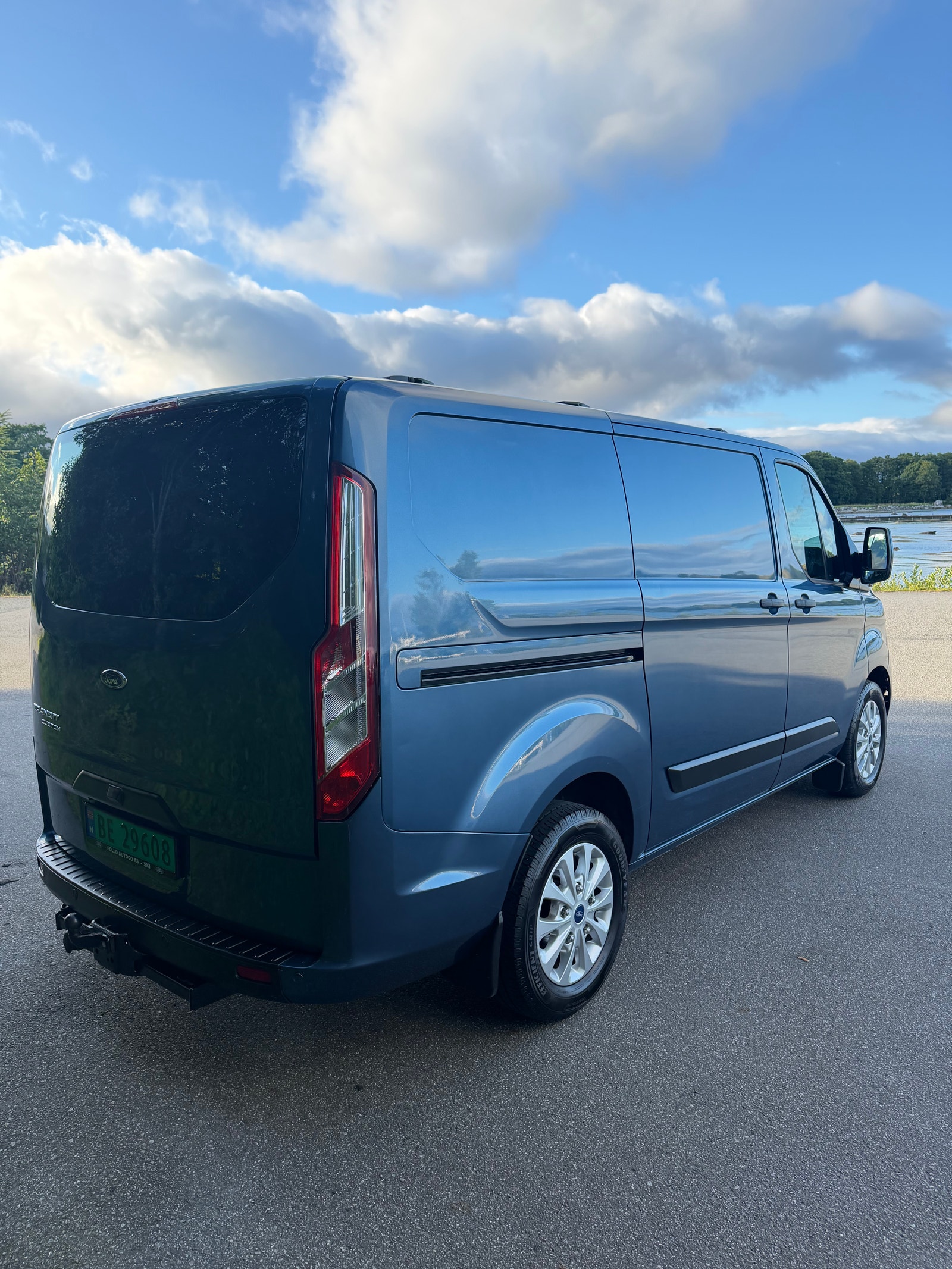 Ford Transit Custom 300 2.0 EcoBlue SelectShift, 6-trinn, 130hk, 2021