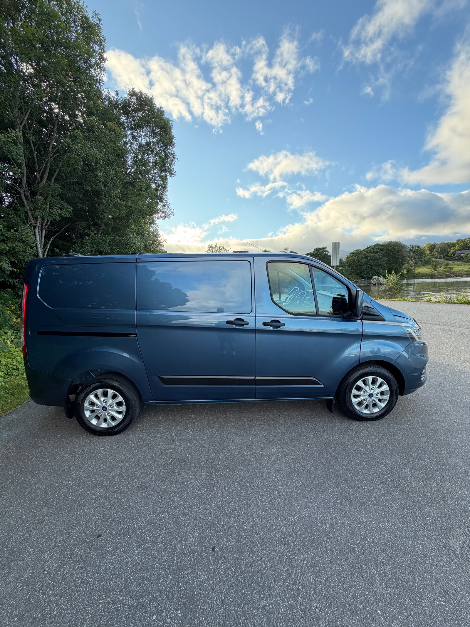 Ford Transit Custom 300 2.0 EcoBlue SelectShift, 6-trinn, 130hk, 2021