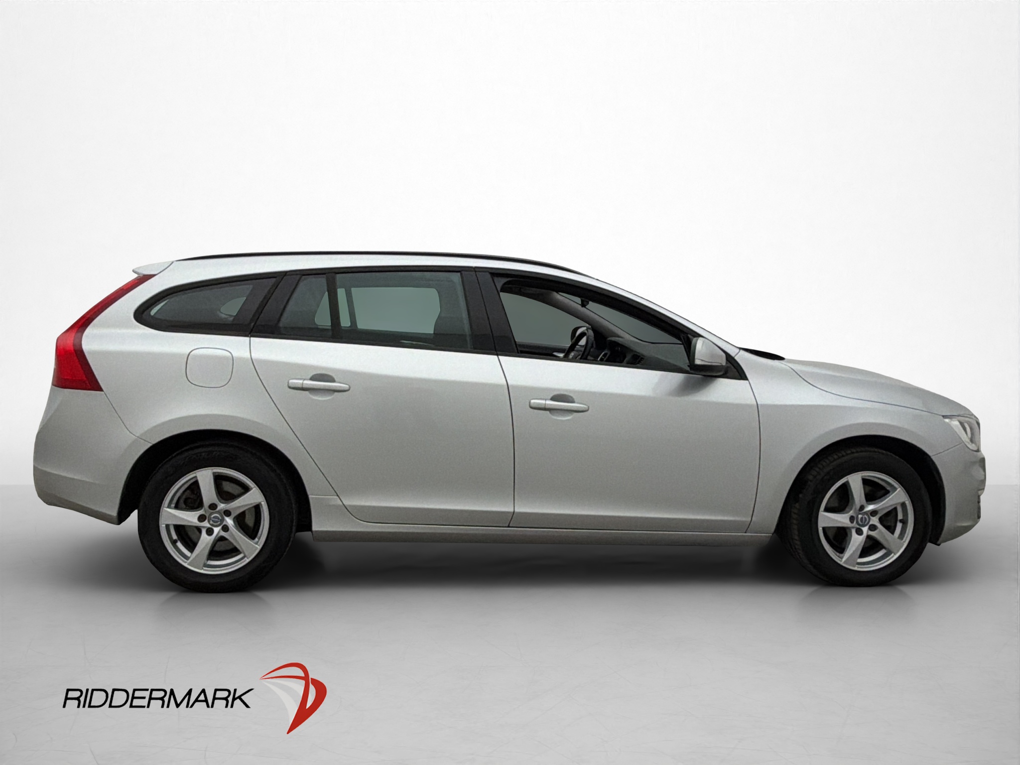 Volvo V60 T3 Manual, 152hp, 2017