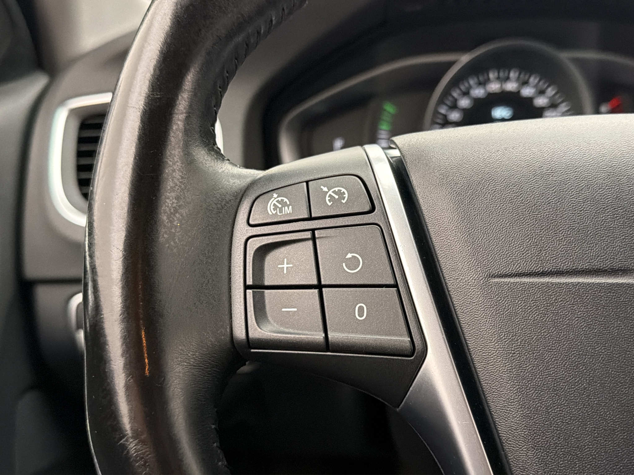 Volvo V60 T3 Manual, 152hp, 2017