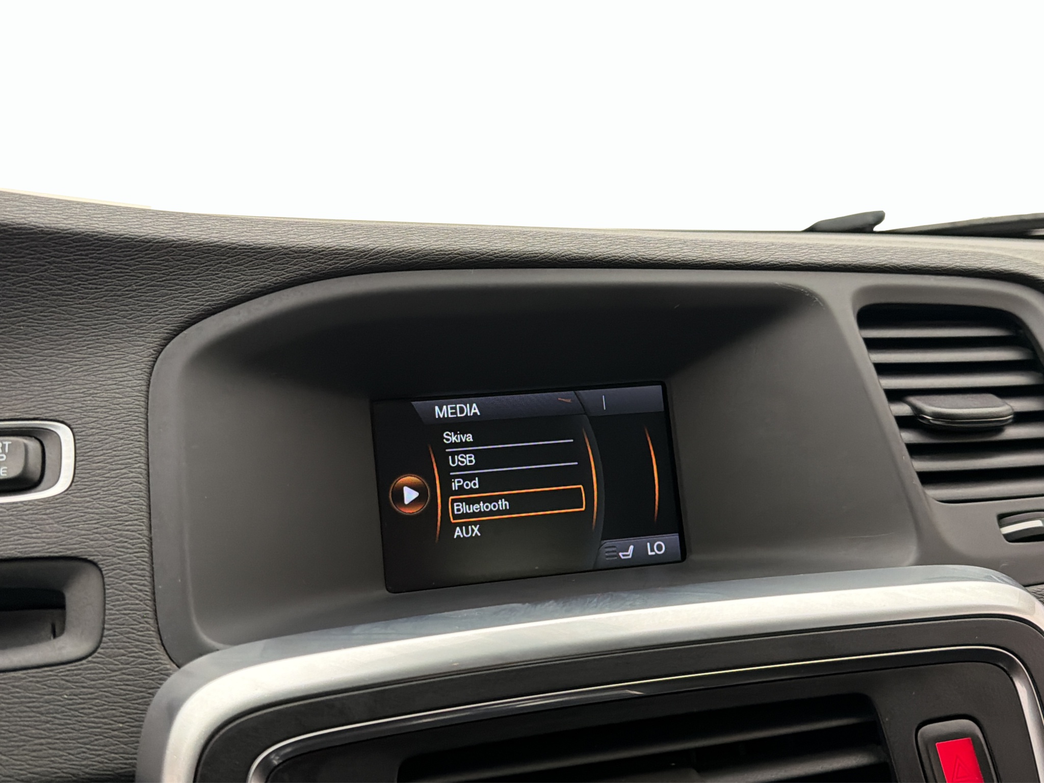 Volvo V60 T3 Manual, 152hp, 2017