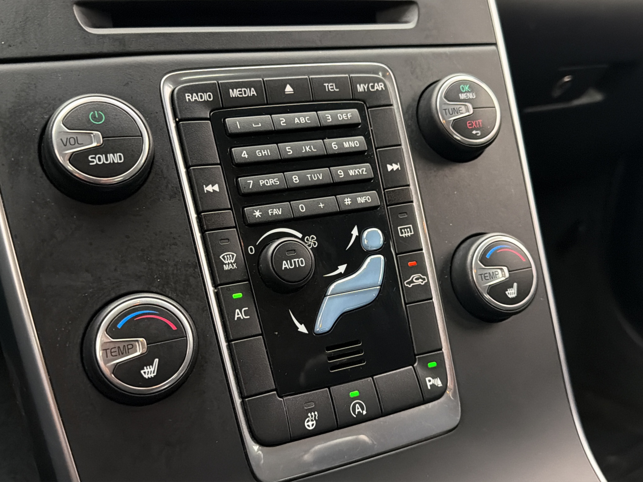 Volvo V60 T3 Manual, 152hp, 2017
