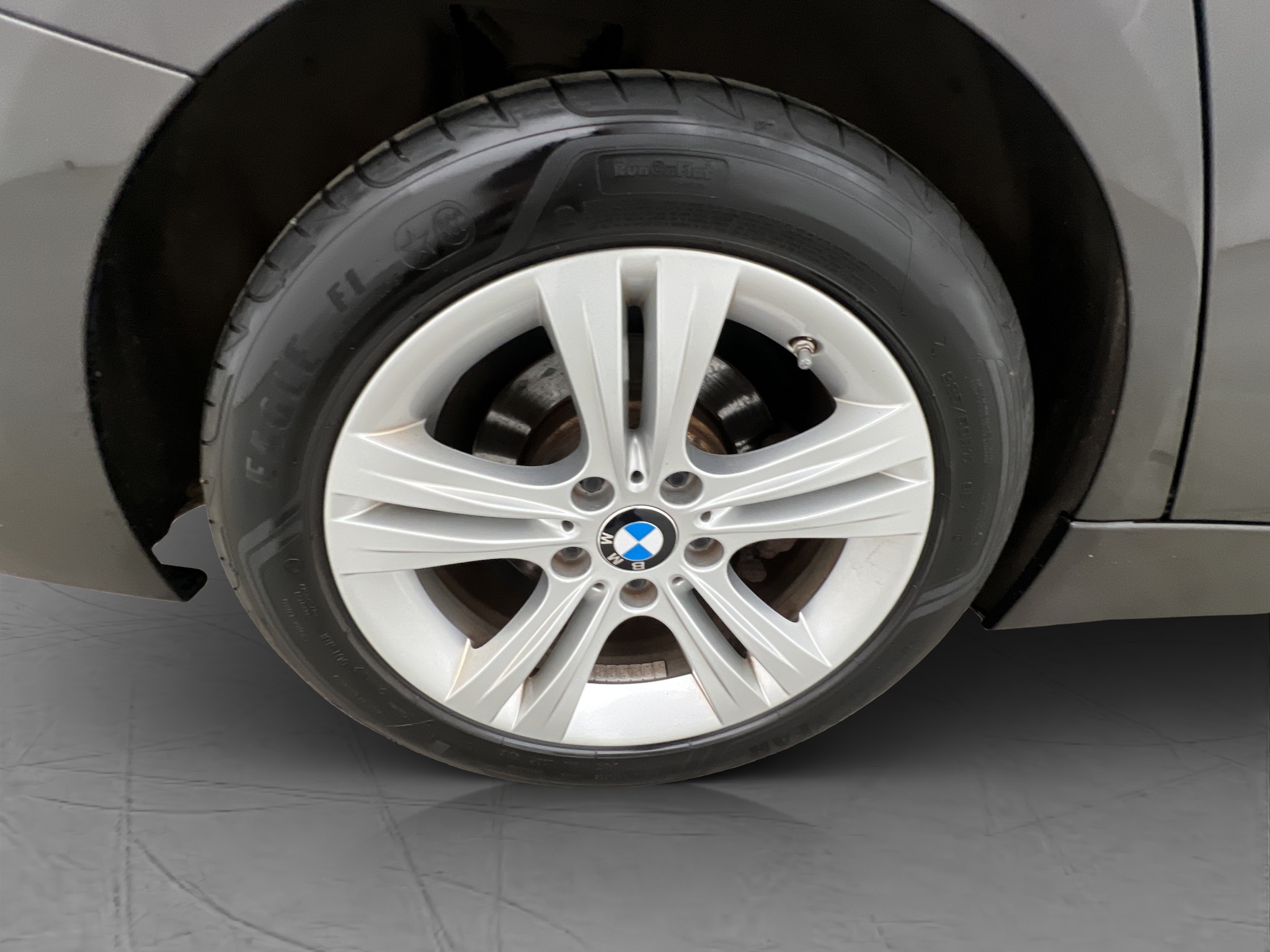 BMW 330e Sedan Steptronic, 252hp, 2016