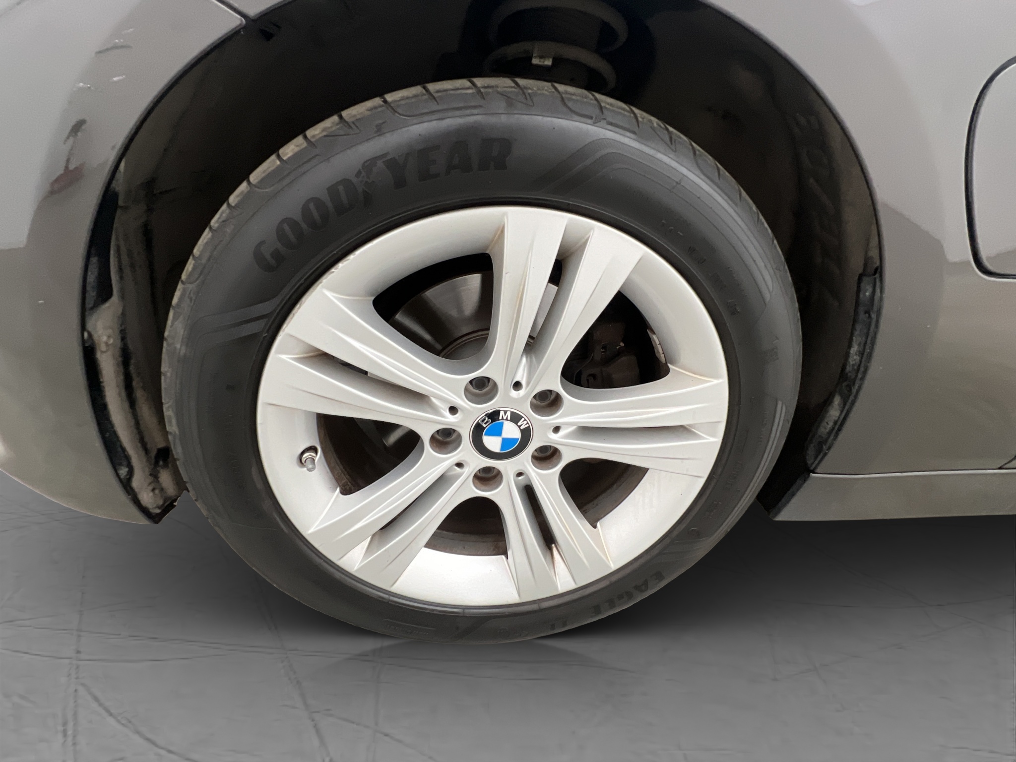 BMW 330e Sedan Steptronic, 252hp, 2016