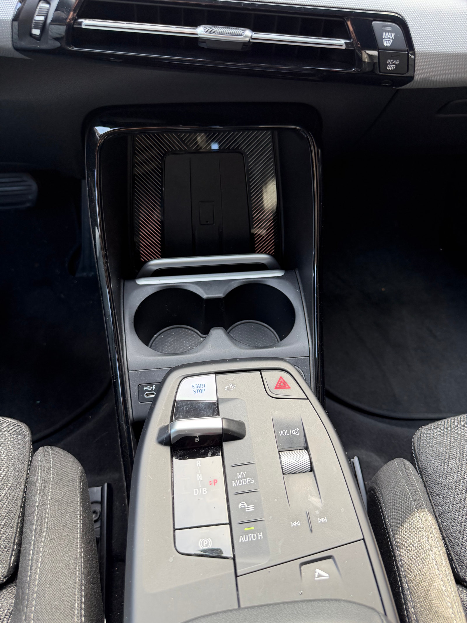 BMW iX1 eDrive20, 204ps, 2024