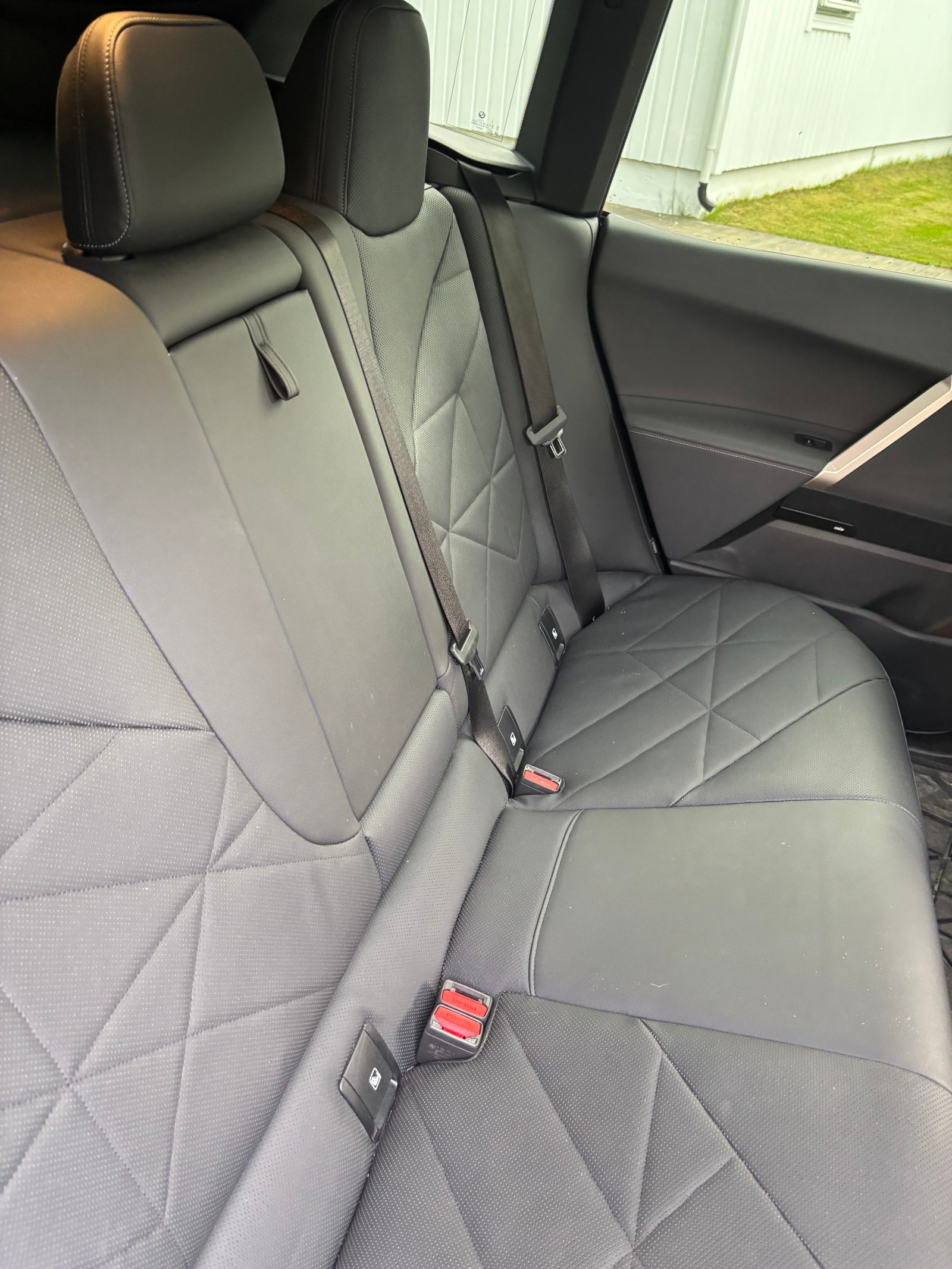 BMW iX xDrive40, 326ps, 2023