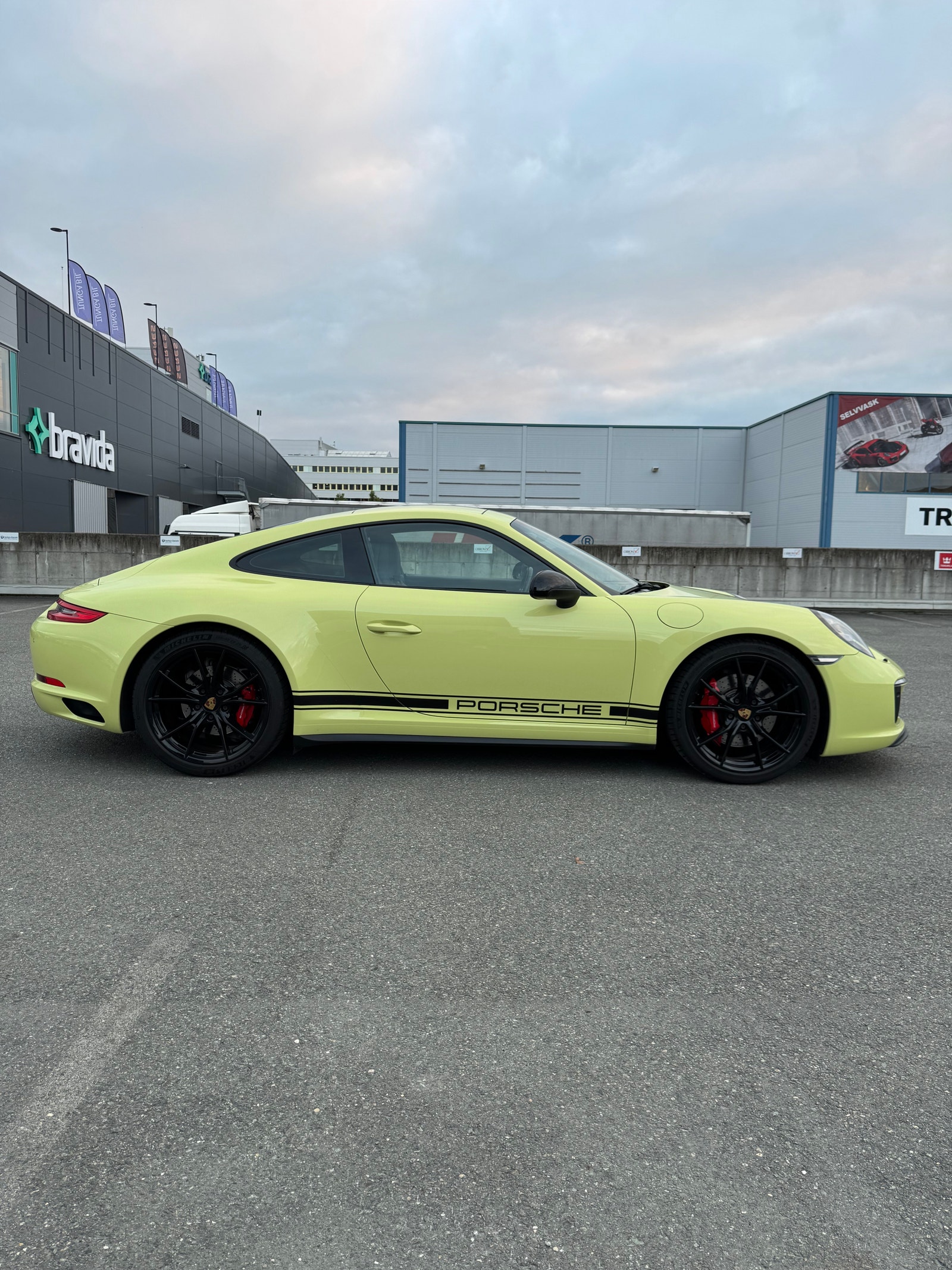 Porsche 911 Carrera 4S PDK, 7-trins, 420ps, 2017