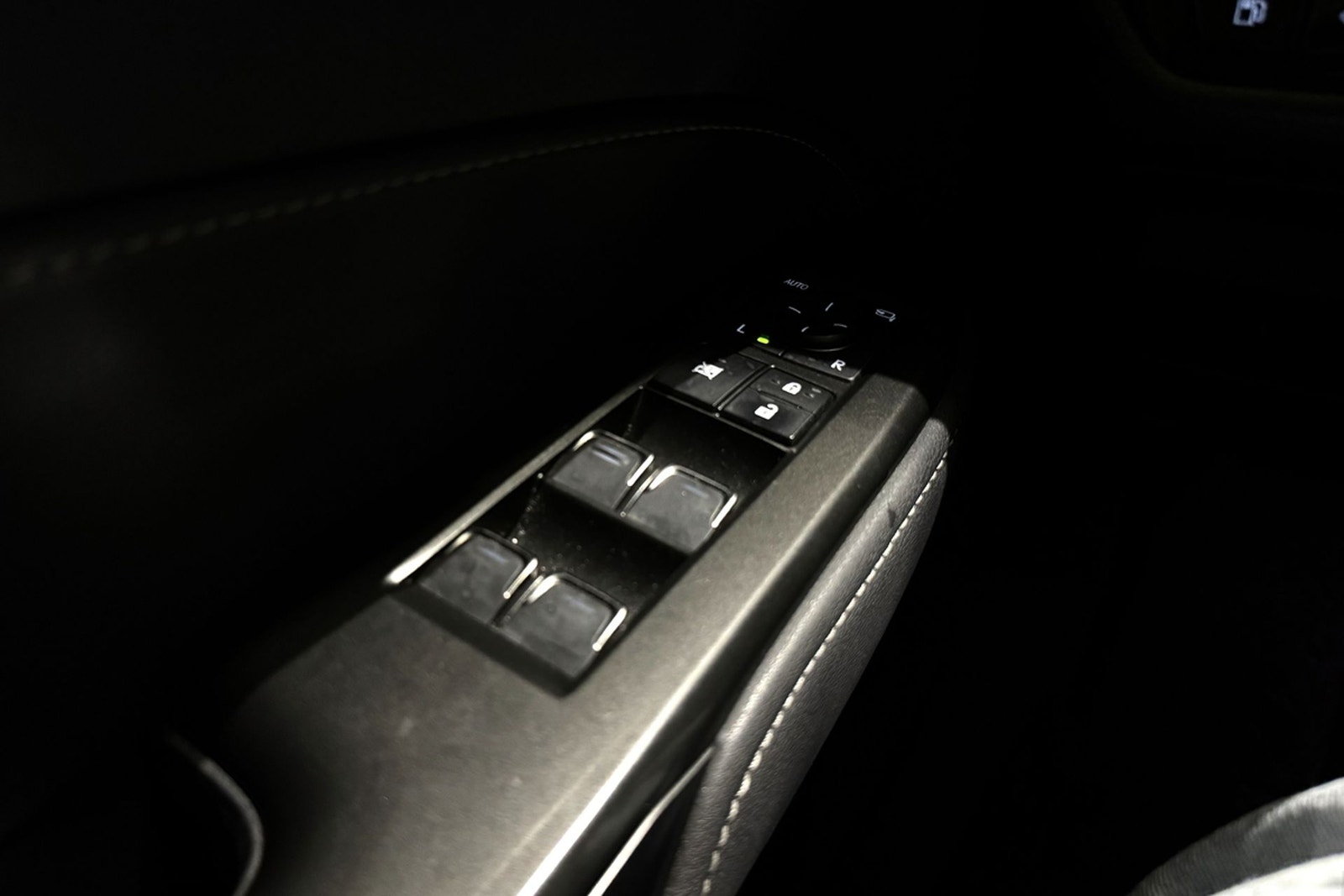 Lexus NX 450h+ E-CVT, 309hp, 2024