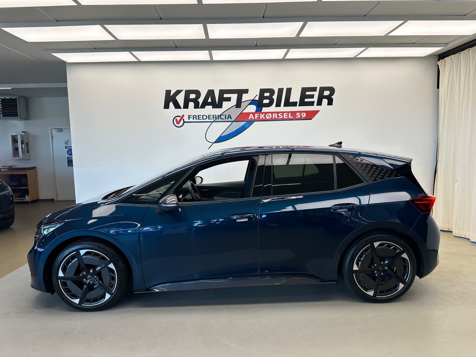 CUPRA Born e-boost 77, 231ps, 2025