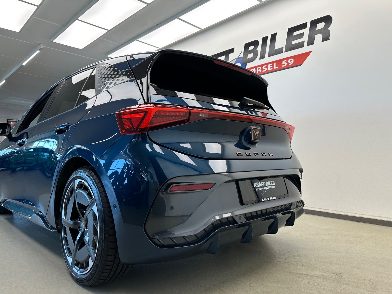 CUPRA Born e-boost 77, 231ps, 2025
