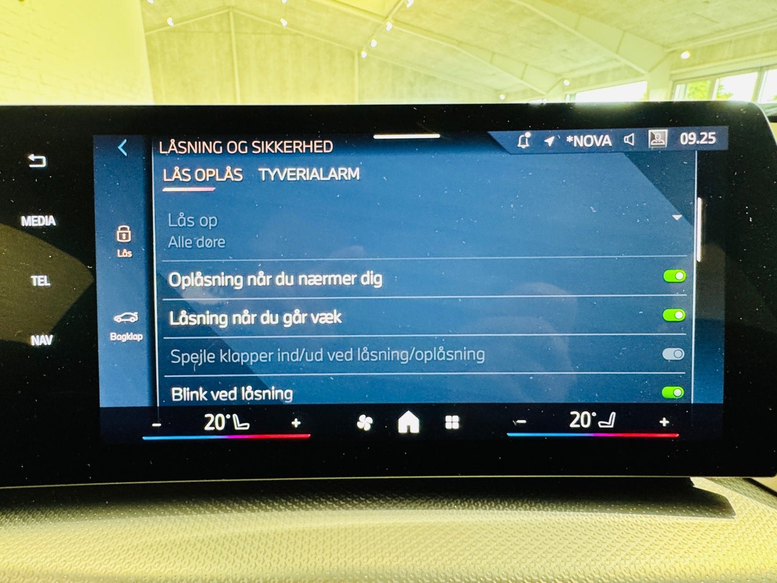 BMW iX2 eDrive20, 204ps, 2025