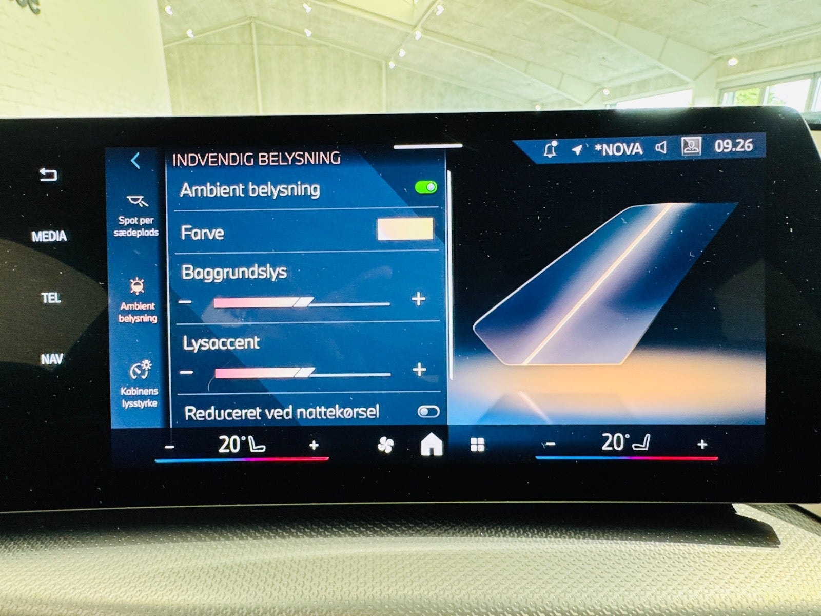 BMW iX2 eDrive20, 204ps, 2025