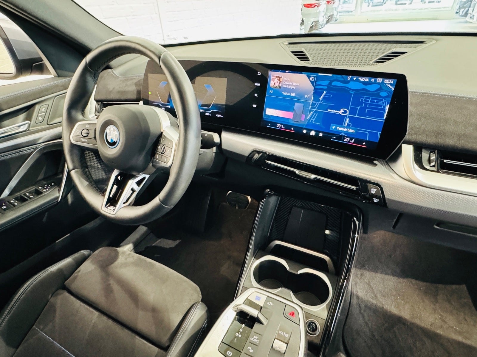 BMW iX2 eDrive20, 204ps, 2025