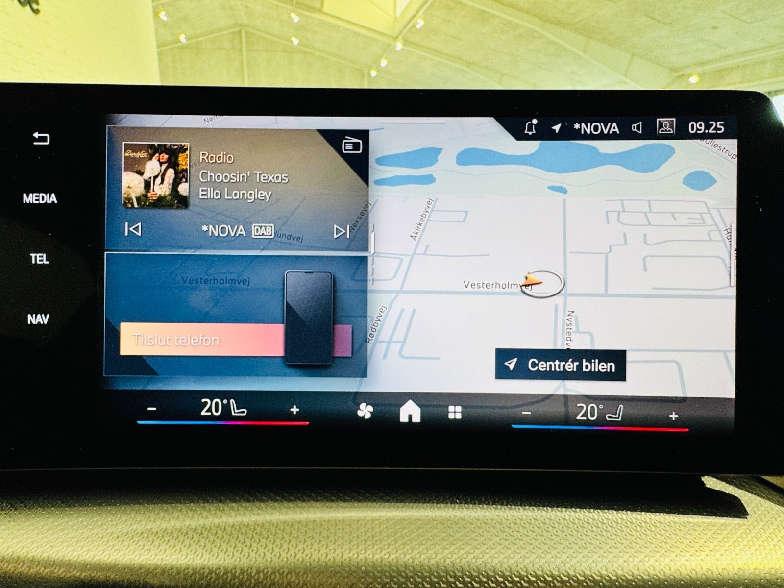 BMW iX2 eDrive20, 204ps, 2025