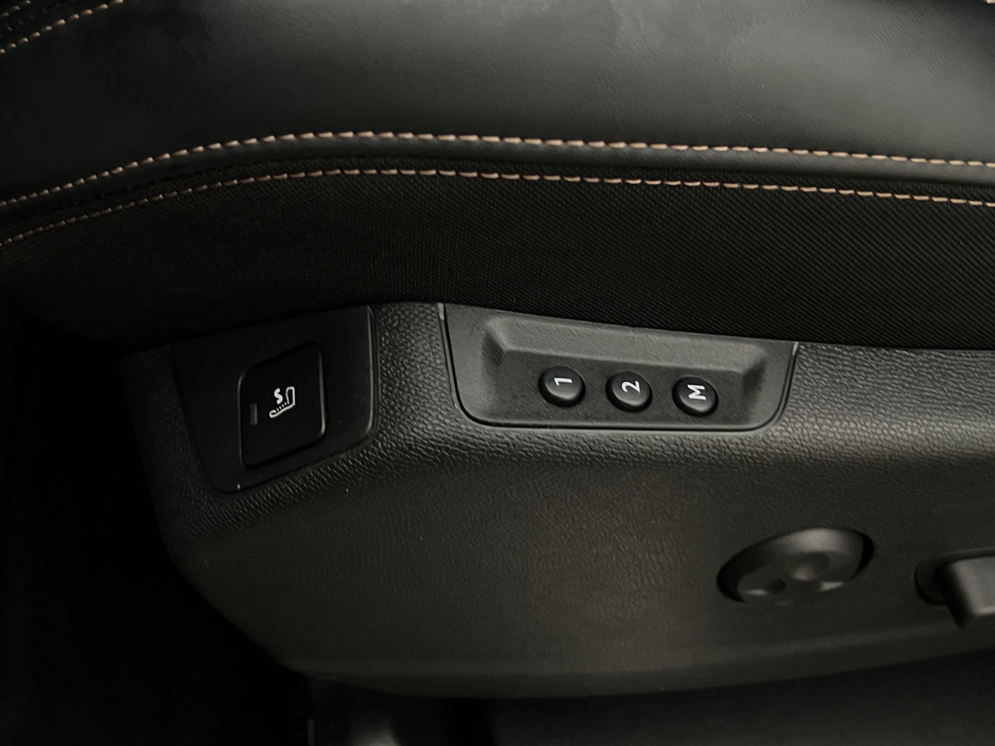 Peugeot 3008 1.6 THP 165 EAT, 165hp, 2018