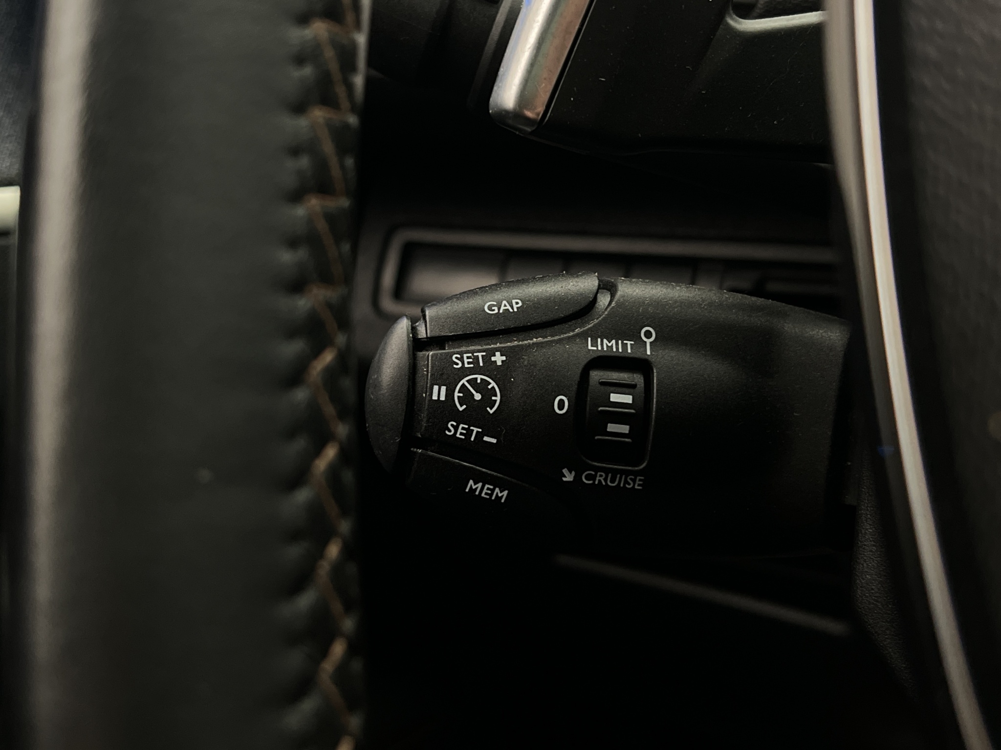 Peugeot 3008 1.6 THP 165 EAT, 165hp, 2018