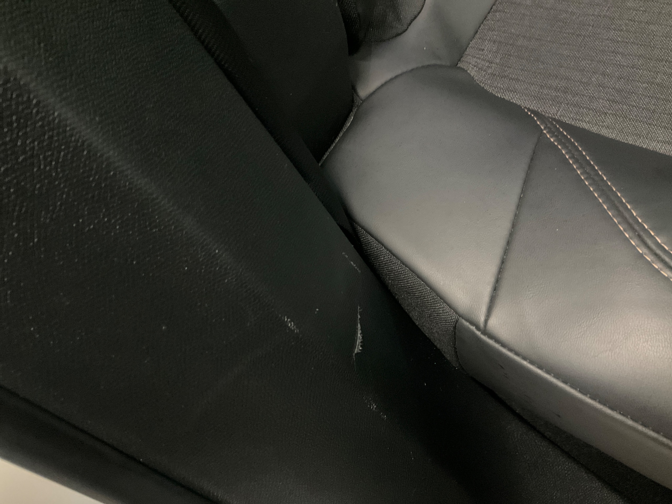 Peugeot 3008 1.6 THP 165 EAT, 165hp, 2018