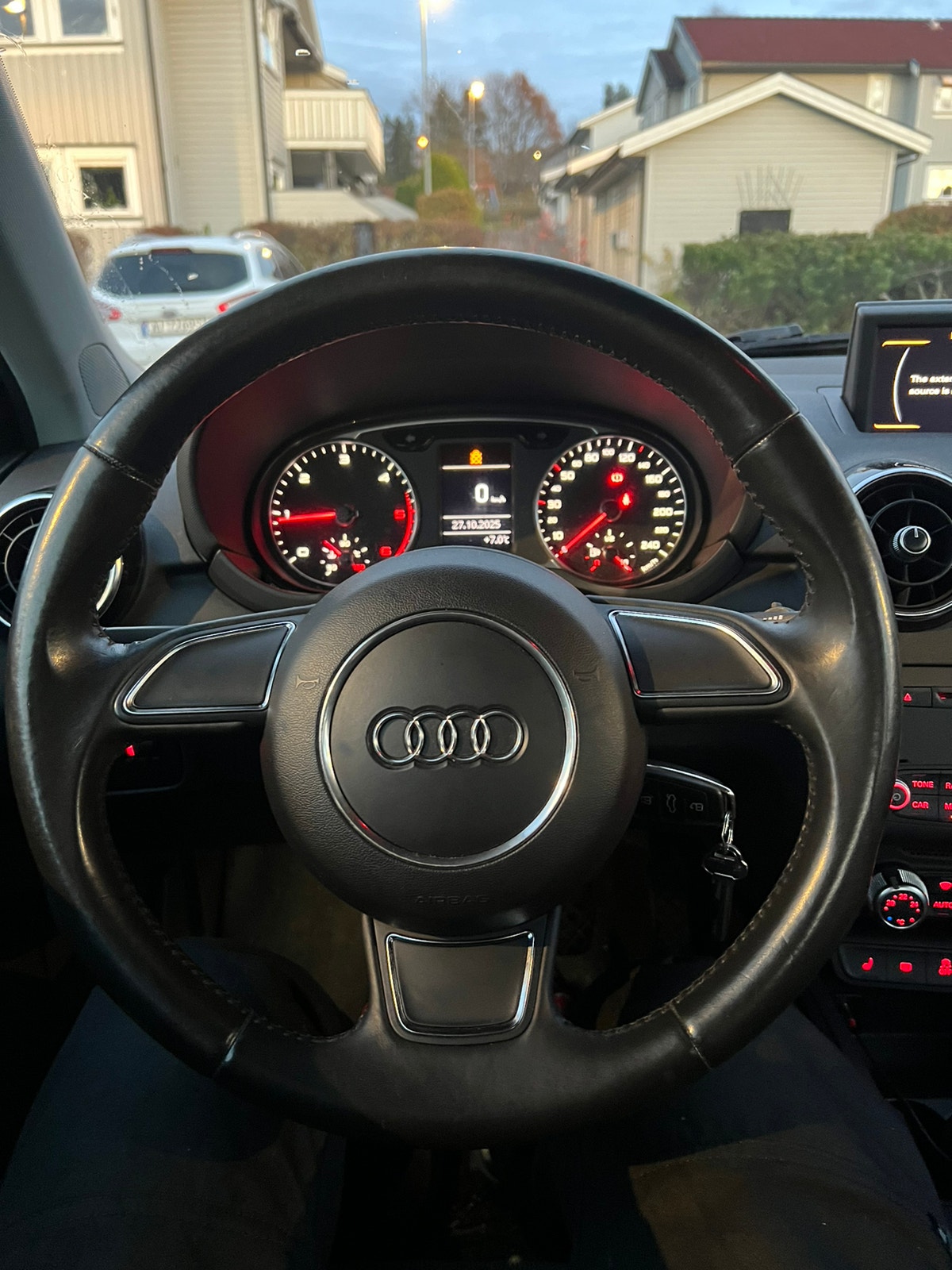 Audi A1 1.6 TDI  Manual, 5-trins, 105ps, 2011
