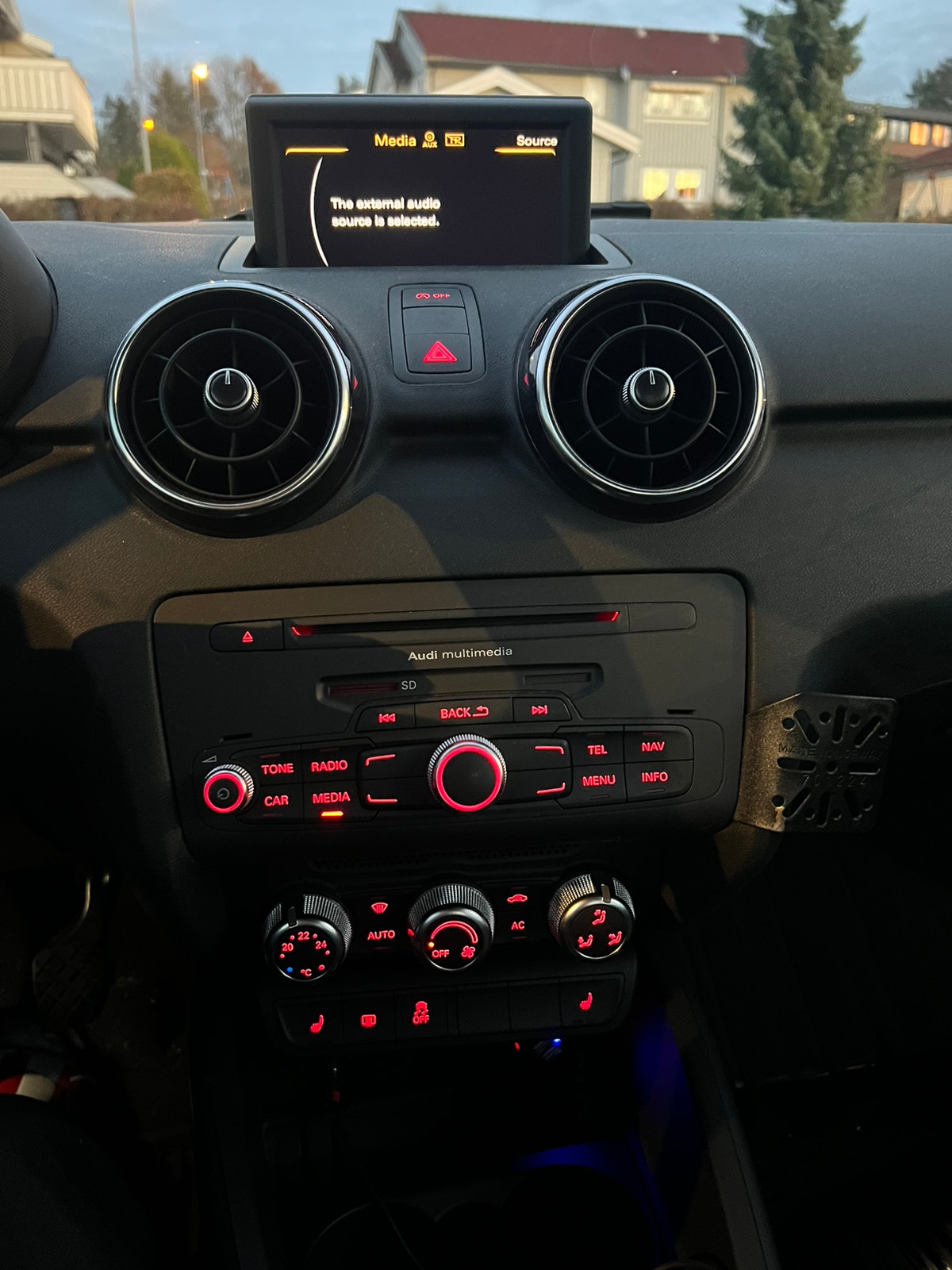 Audi A1 1.6 TDI  Manual, 5-trins, 105ps, 2011