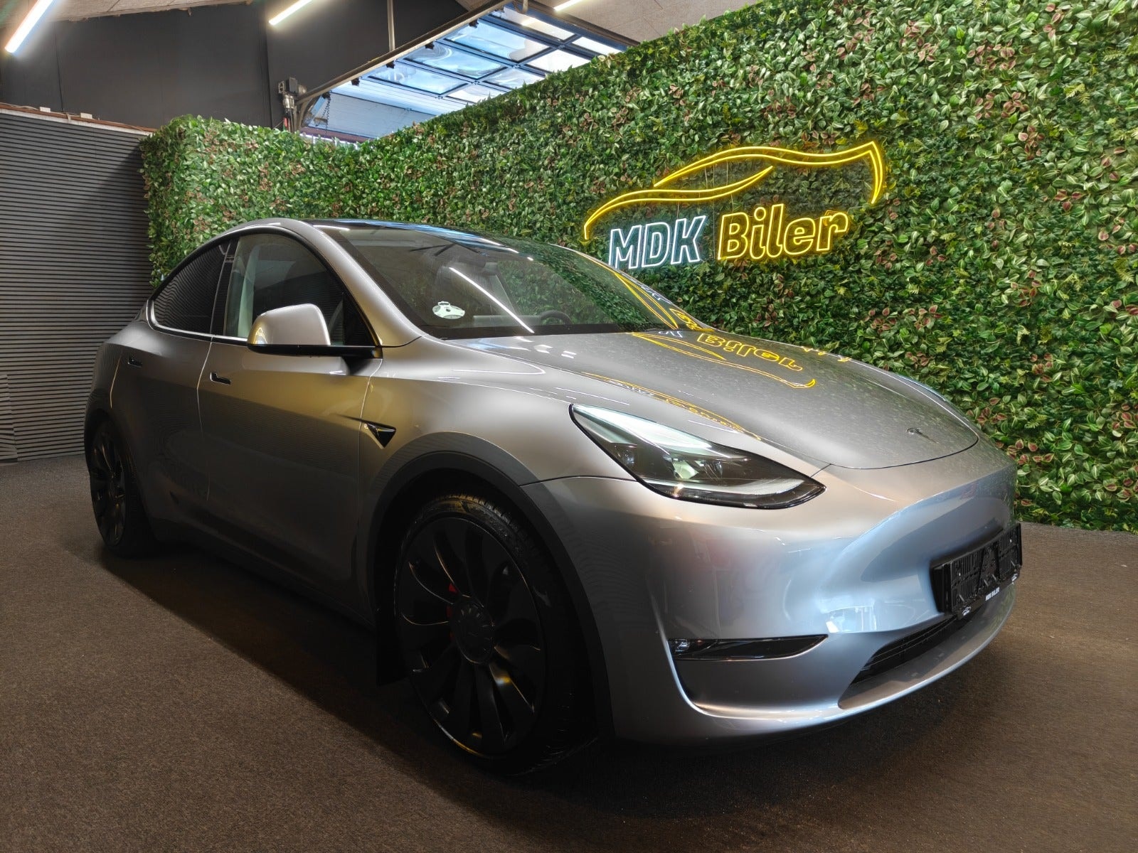 Tesla Model Y Performance, 534ps, 2023