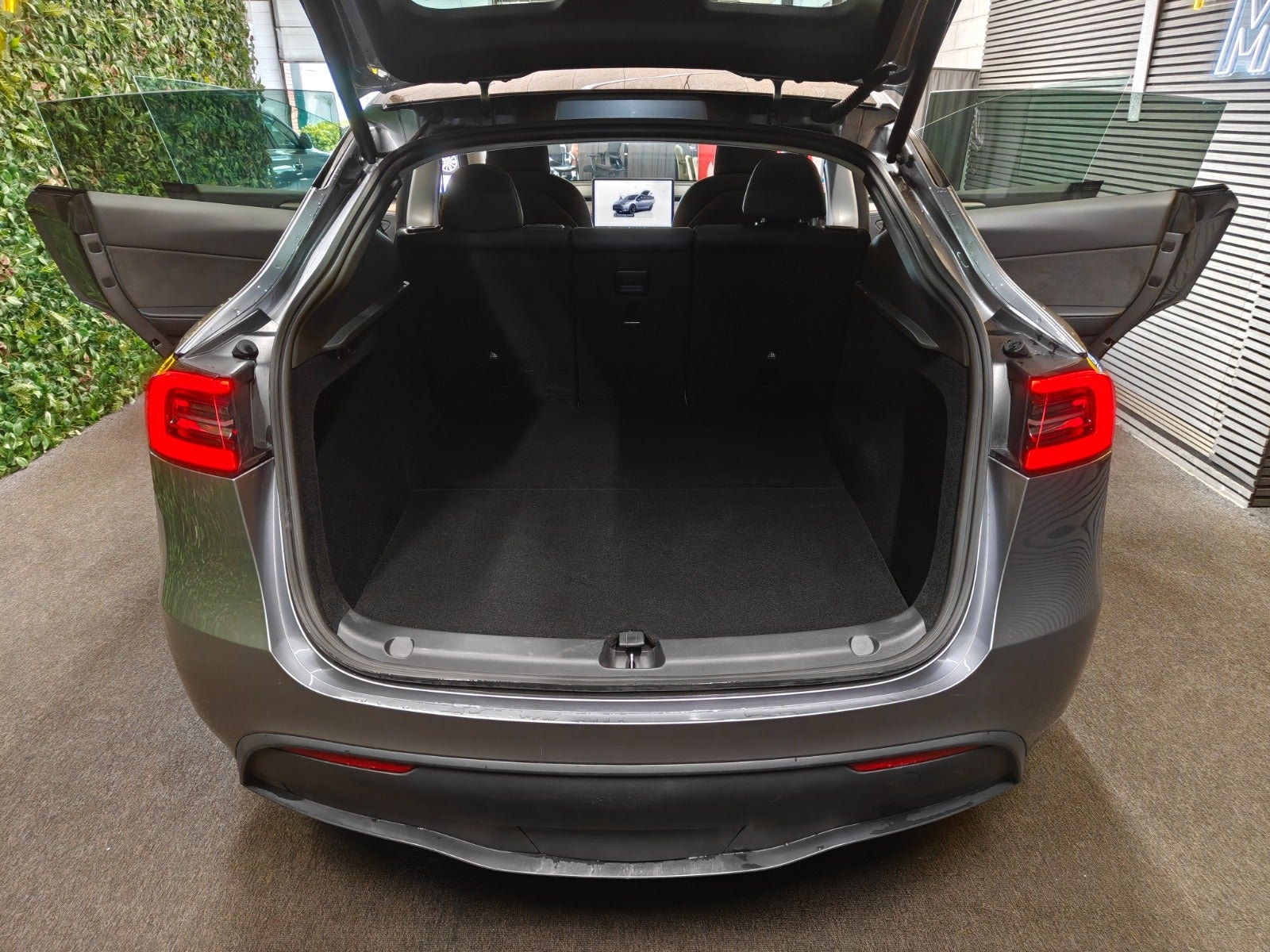 Tesla Model Y Performance, 534ps, 2023