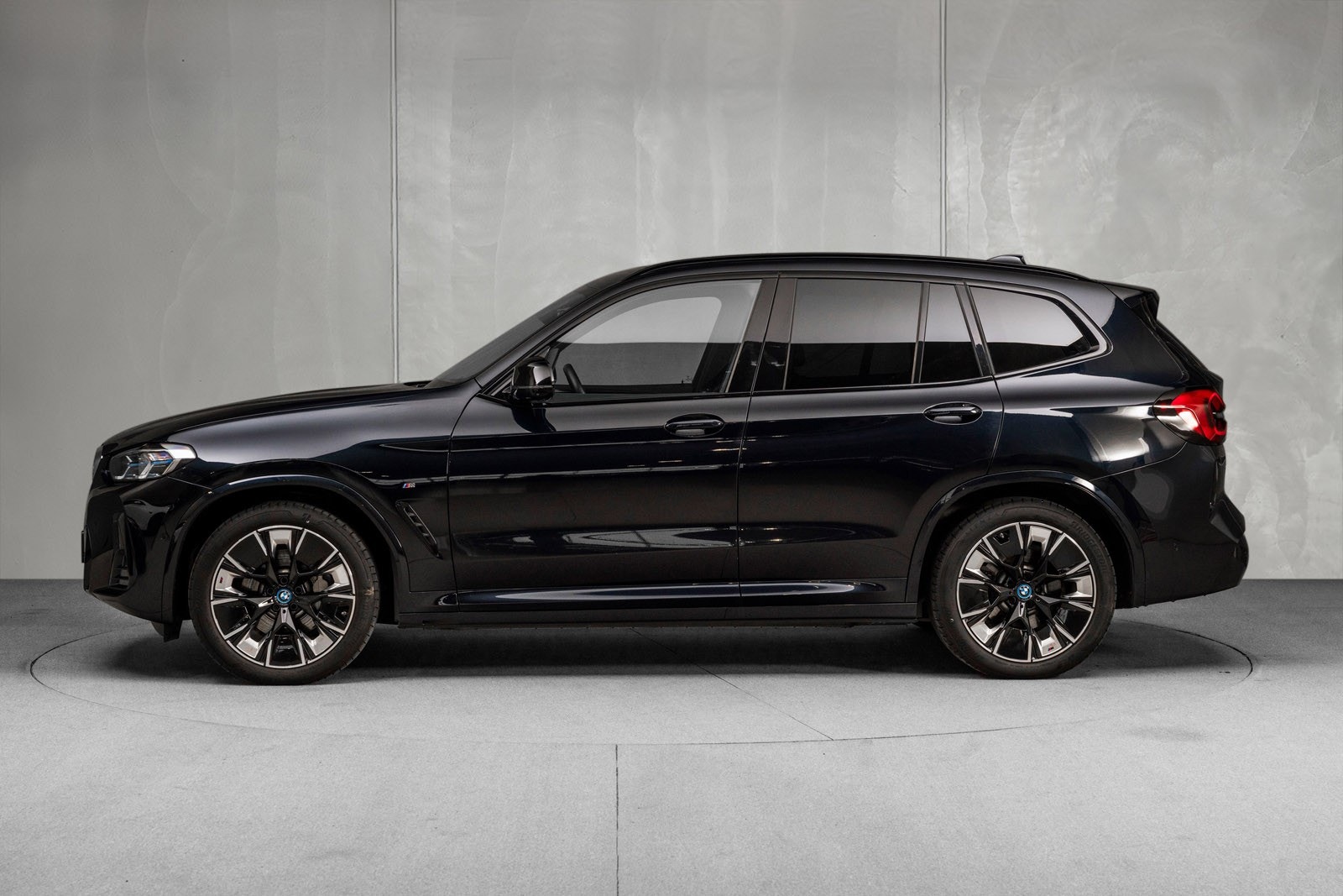 BMW iX3, 286hk, 2024