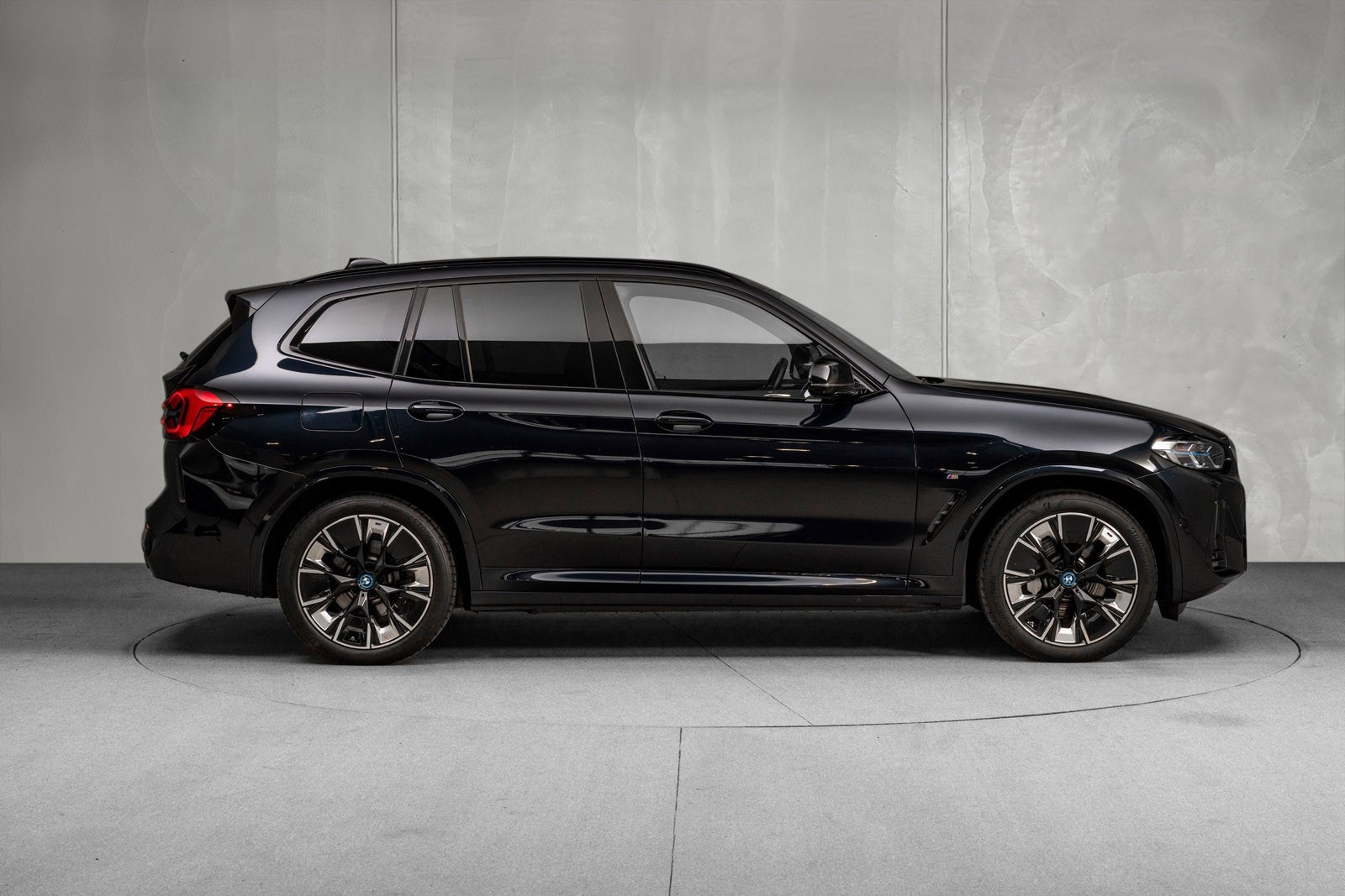 BMW iX3, 286hk, 2024