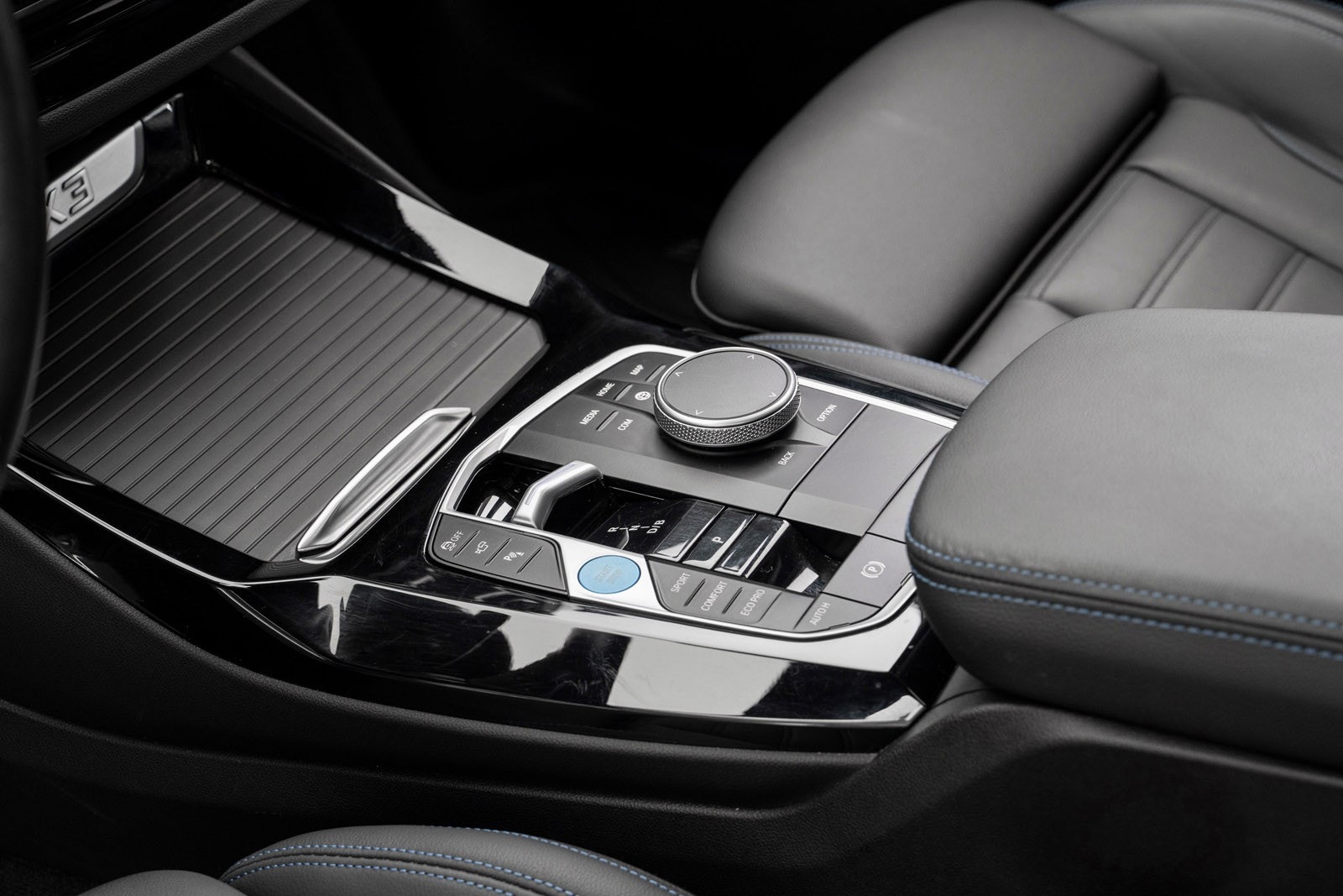 BMW iX3, 286hk, 2024