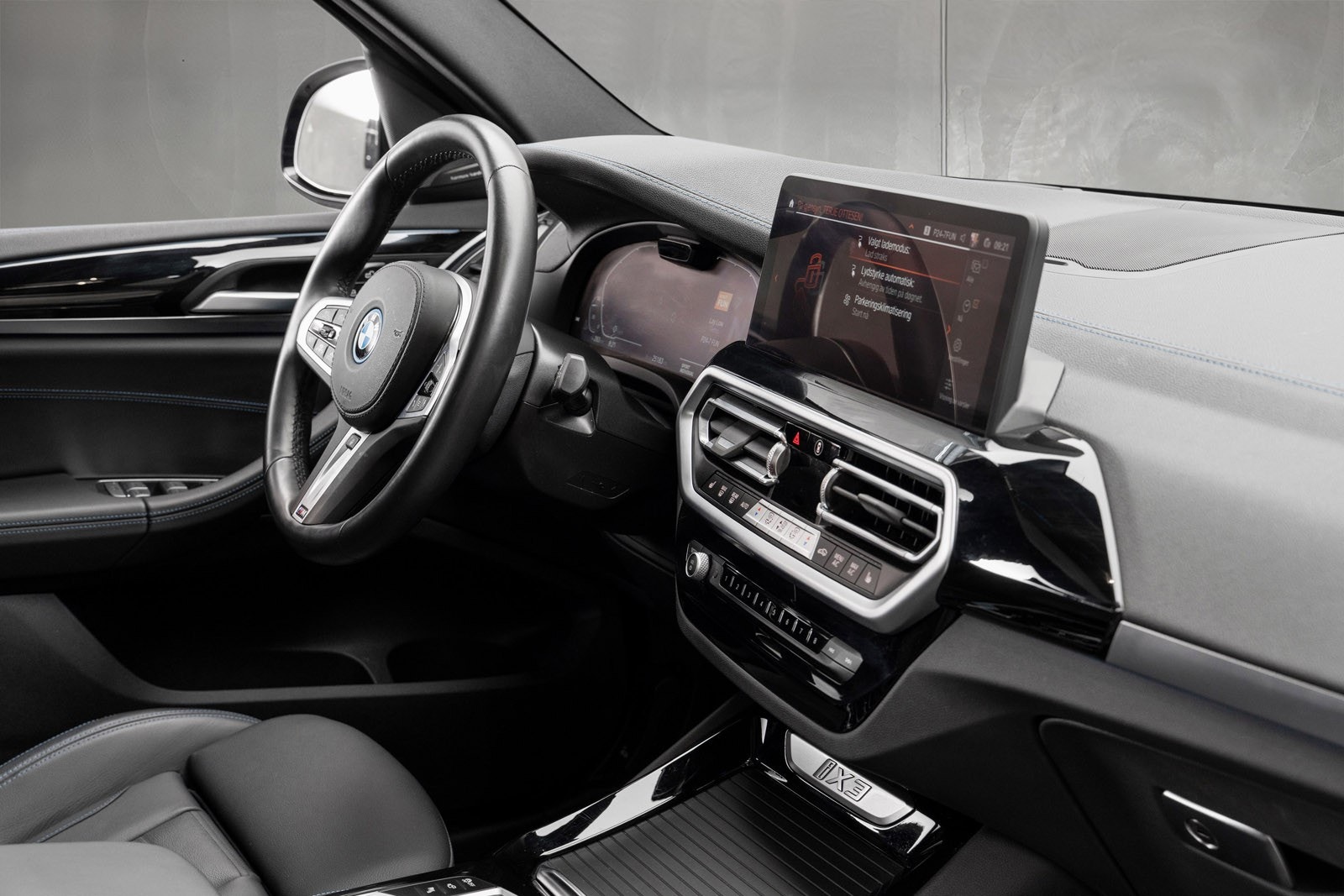 BMW iX3, 286hk, 2024
