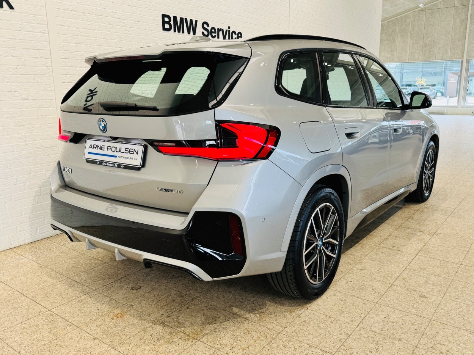 BMW iX1 eDrive20, 204ps, 2025